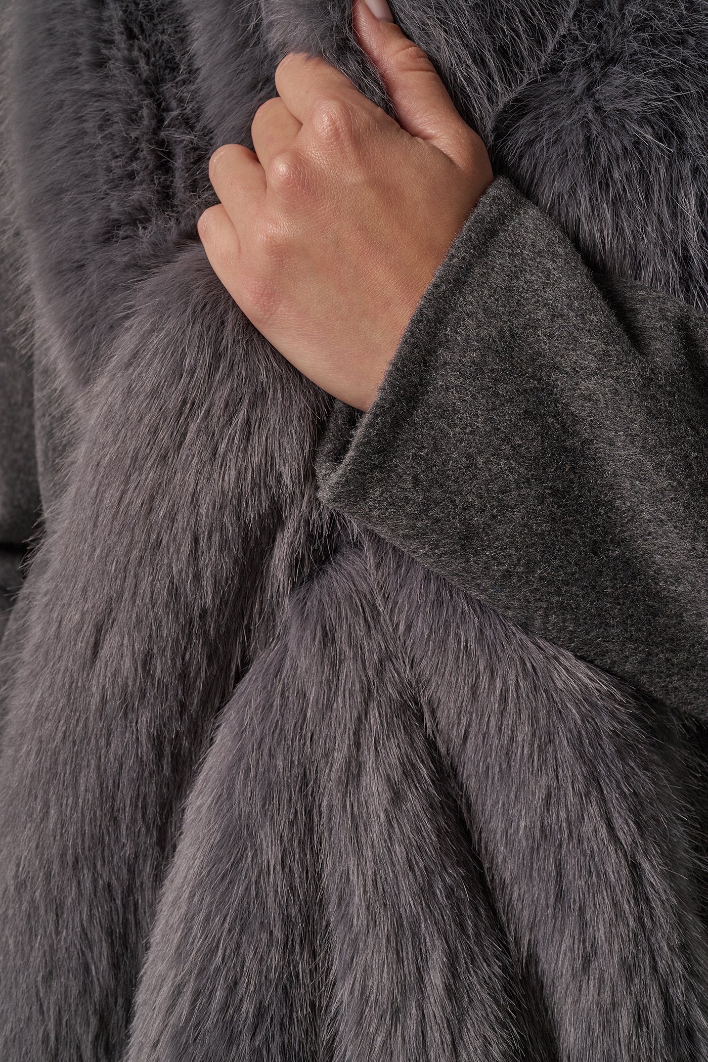 FAUX FUR SCARF LONG COAT VIEW 3 | Clothing