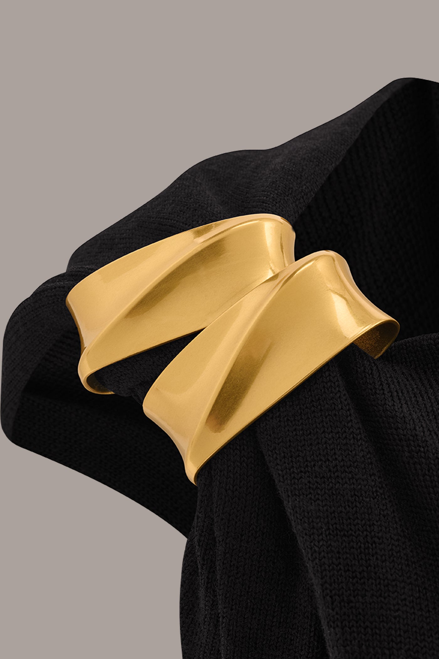 WOOL ASYMMETRIC SLEEVE SWEATER VIEW 8