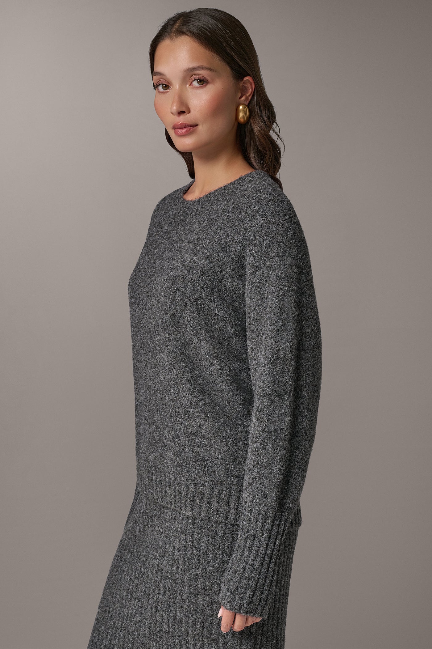 DROP SHOULDER SWEATER VIEW 3