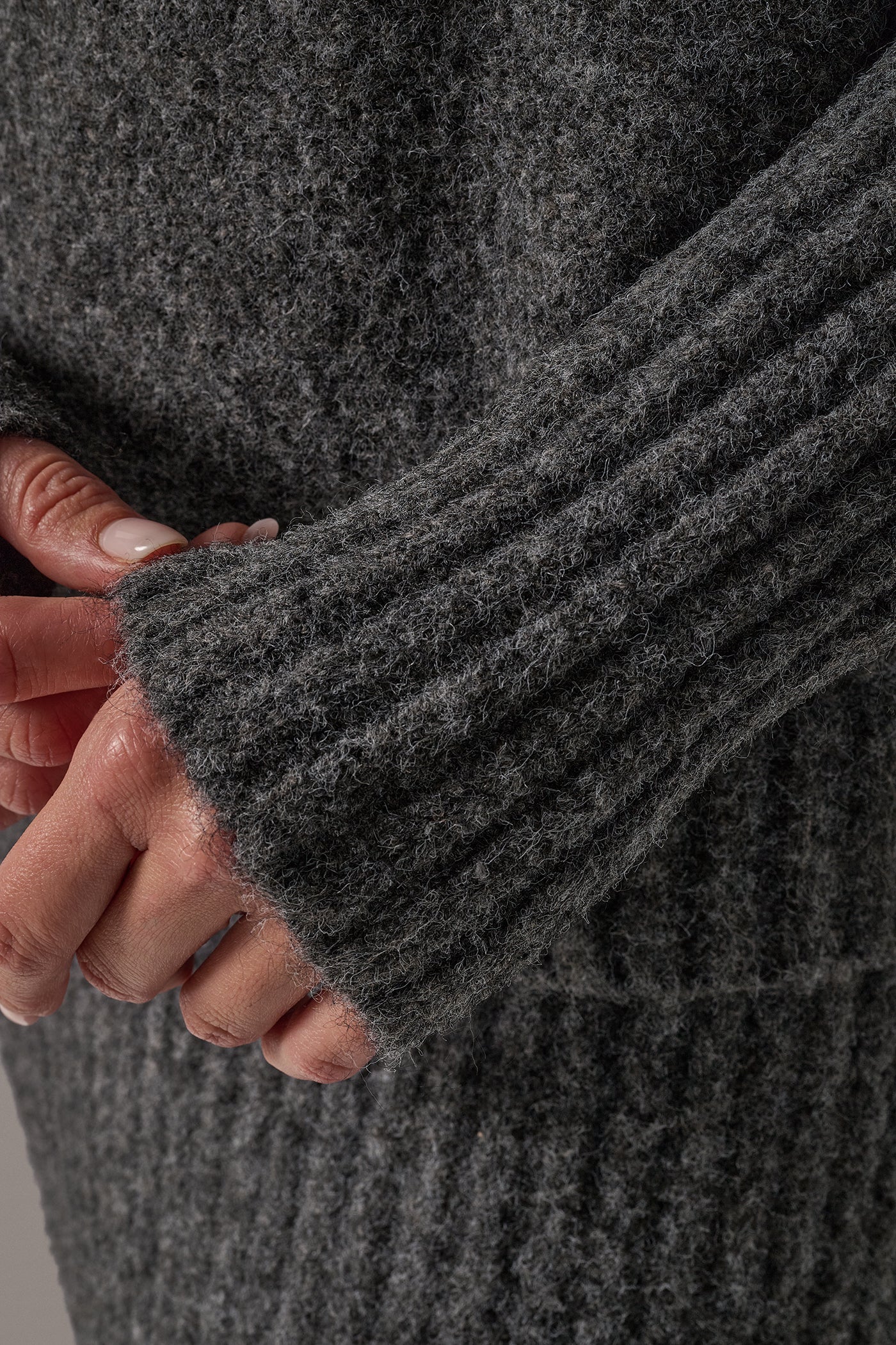 DROP SHOULDER SWEATER VIEW 8