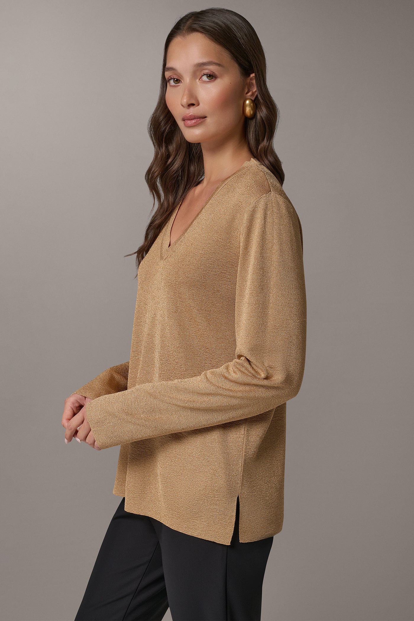 RIB KNIT V-NECK SWEATER VIEW 2