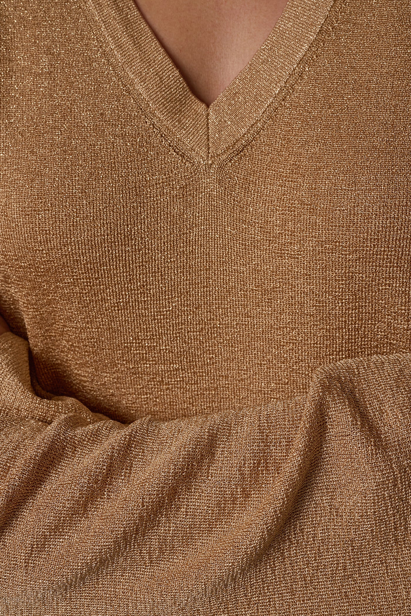 RIB KNIT V-NECK SWEATER VIEW 4