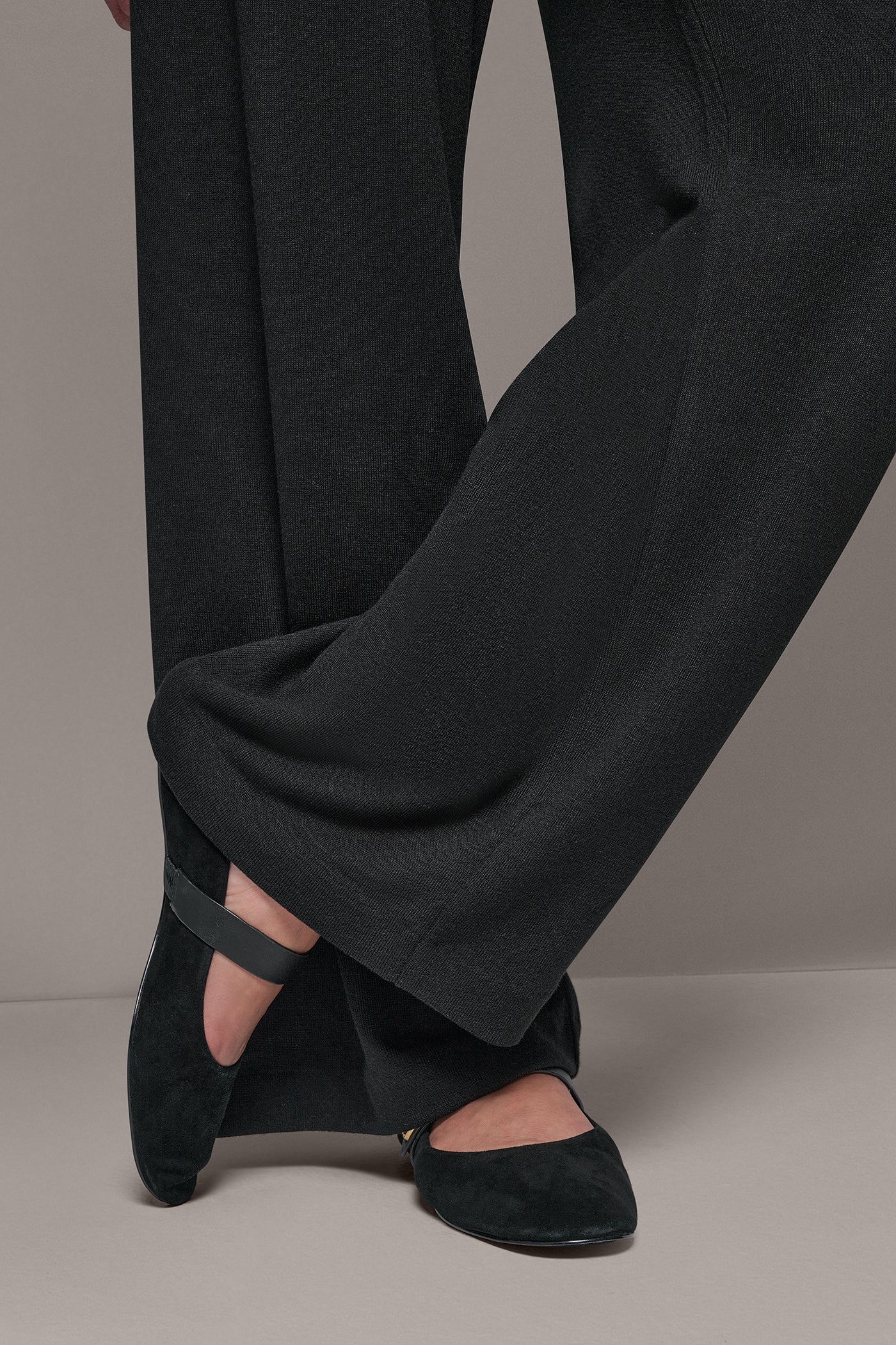 FOUR-WAY STRETCH WIDE-LEG PANT VIEW 4