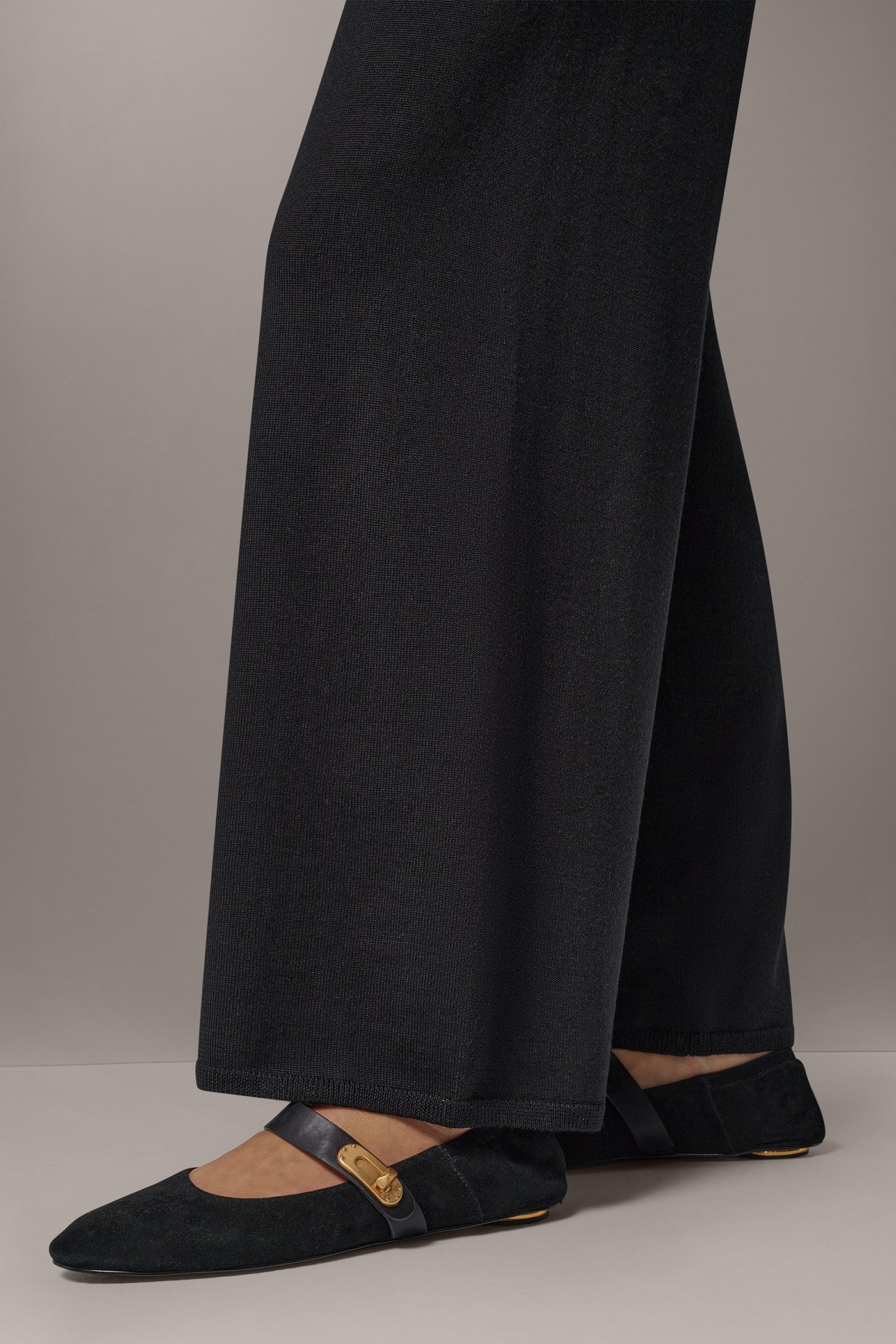 WOOL HIGH-RISE RELAXED SWEATER PANT VIEW 4