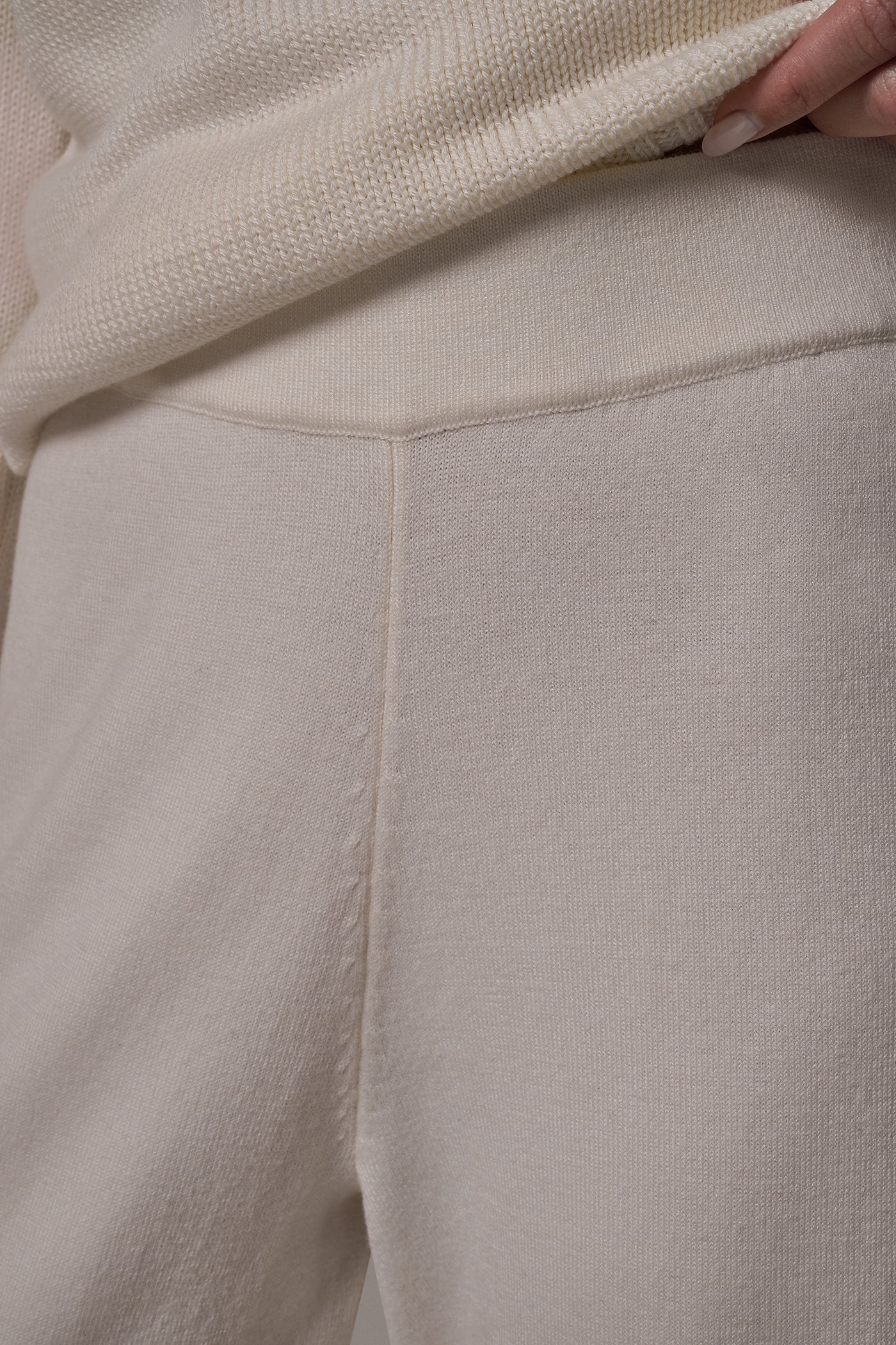 PULL-ON WIDE-LEG SWEATER PANT VIEW 4
