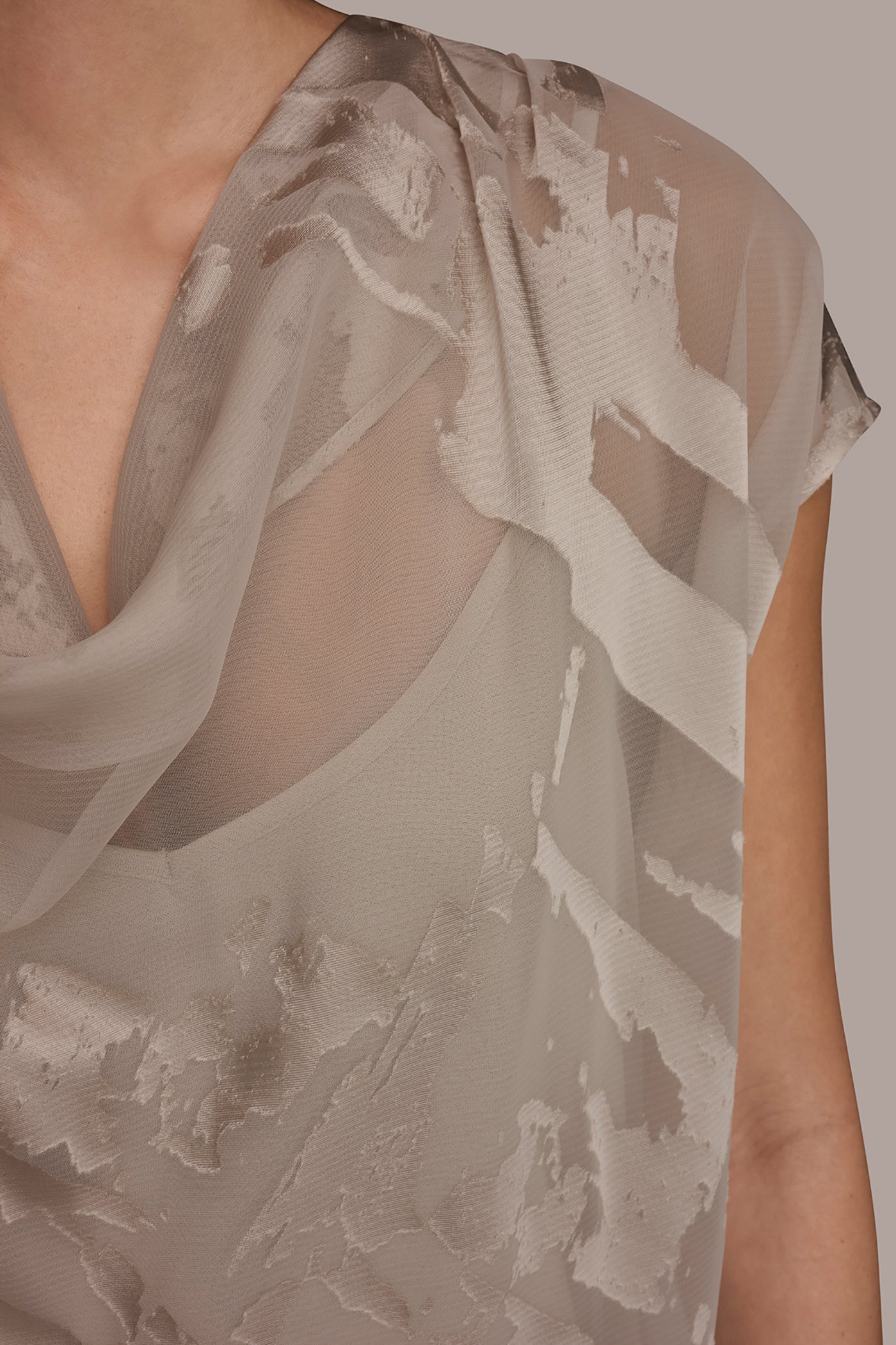 SATIN ABSTRACT BURNOUT TOP VIEW 5 | New clothing