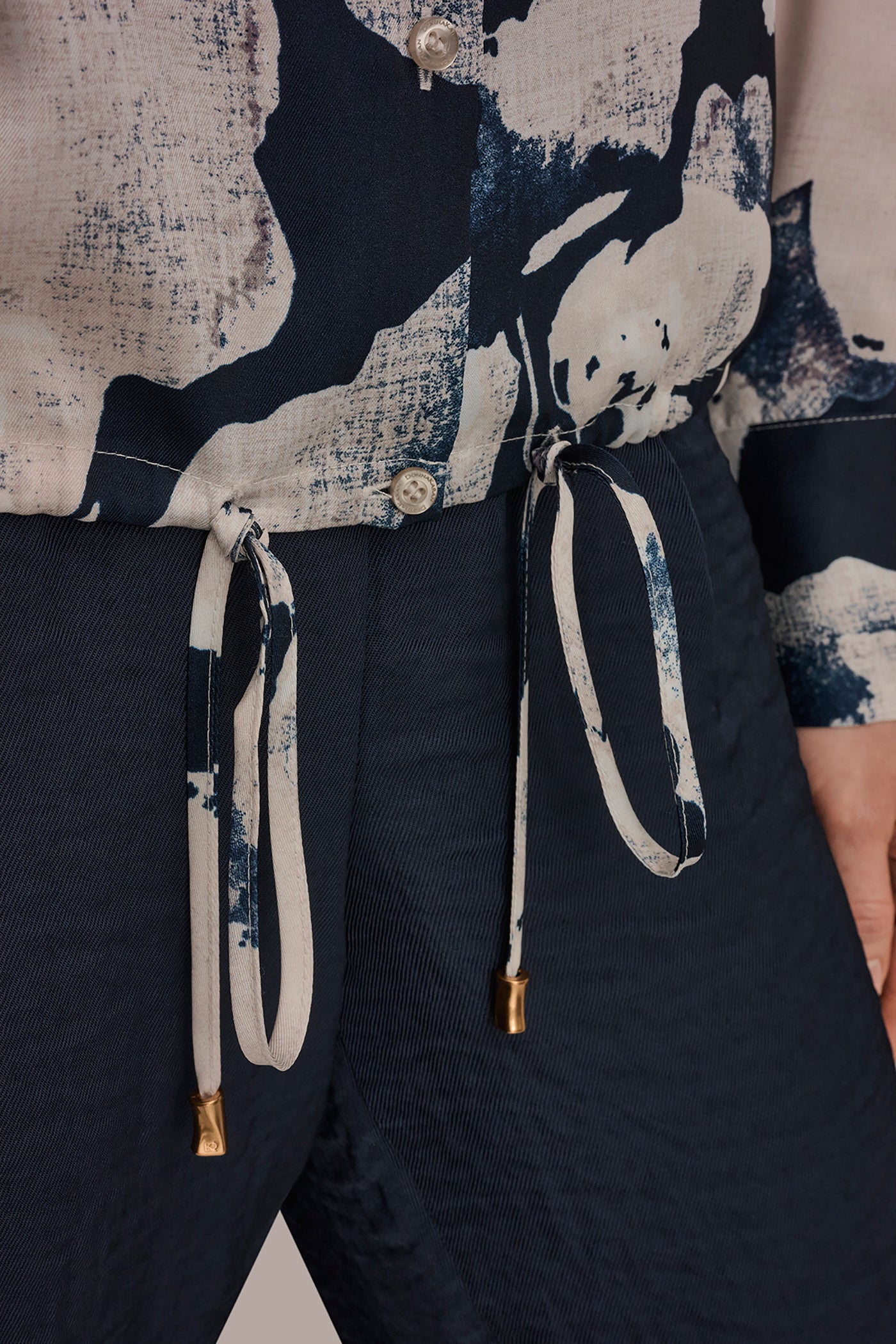 DRAWSTRING HEM BLOUSE VIEW 5 | Tops