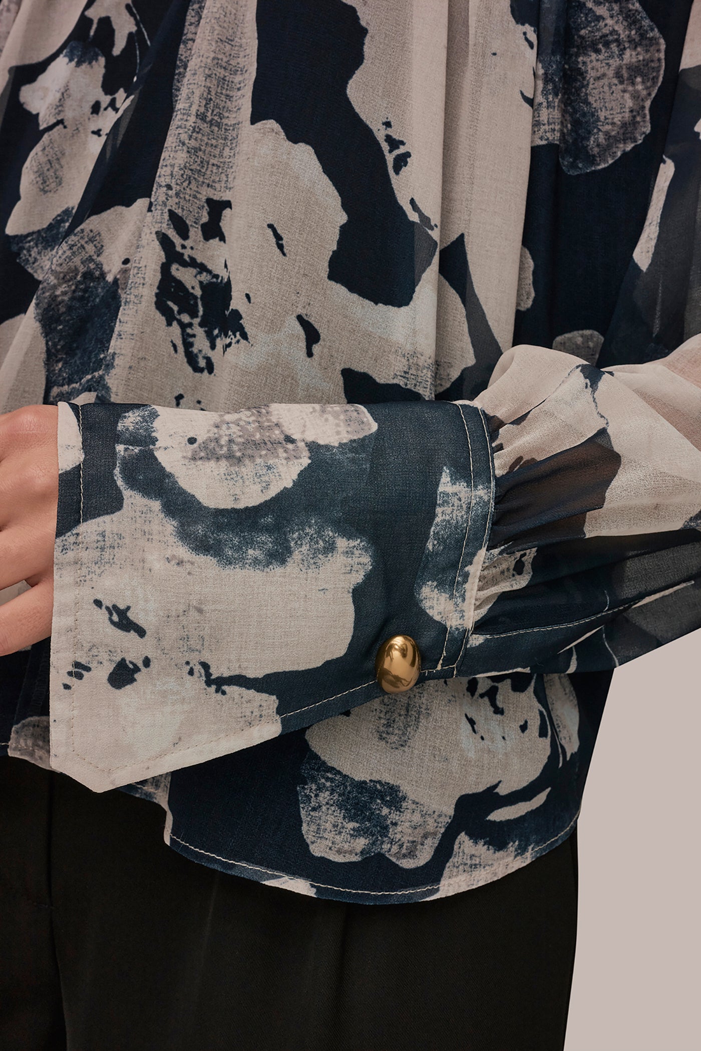 PRINTED CHIFFON TOP VIEW 5 | Suits and Separates