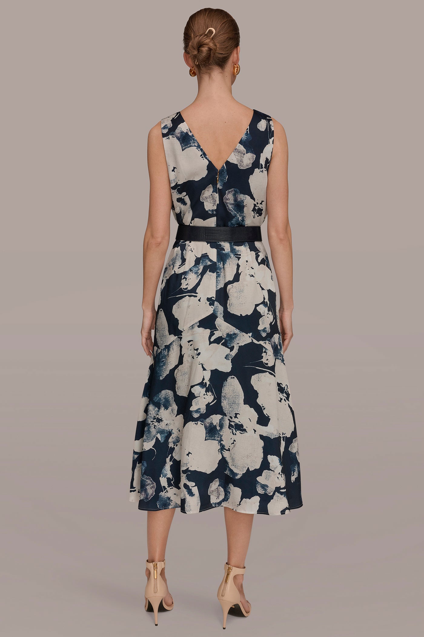 V-NECK FLORAL DRESS | View 2 | New Dresses