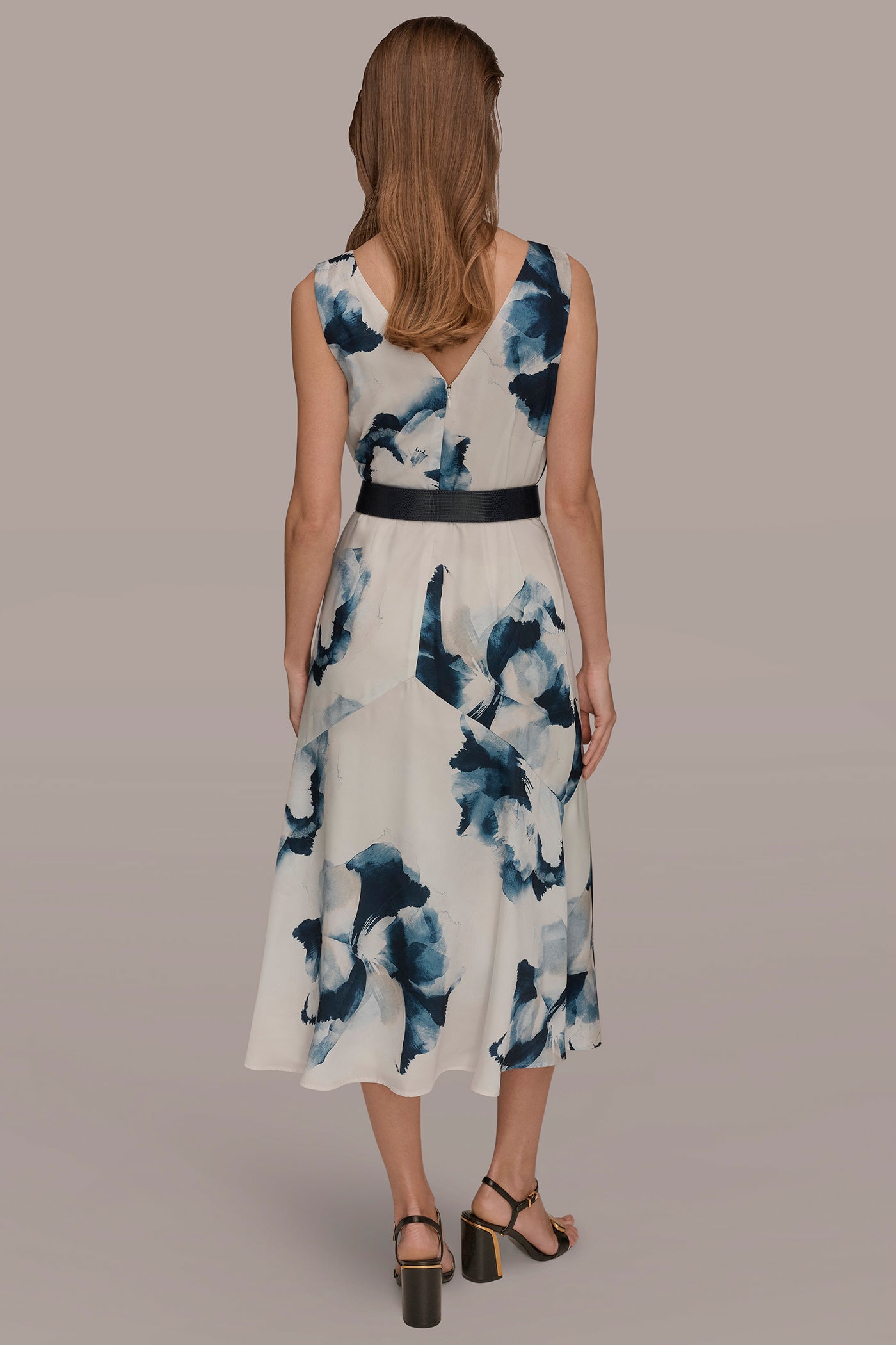 V-NECK FLORAL DRESS | View 2 | New Dresses