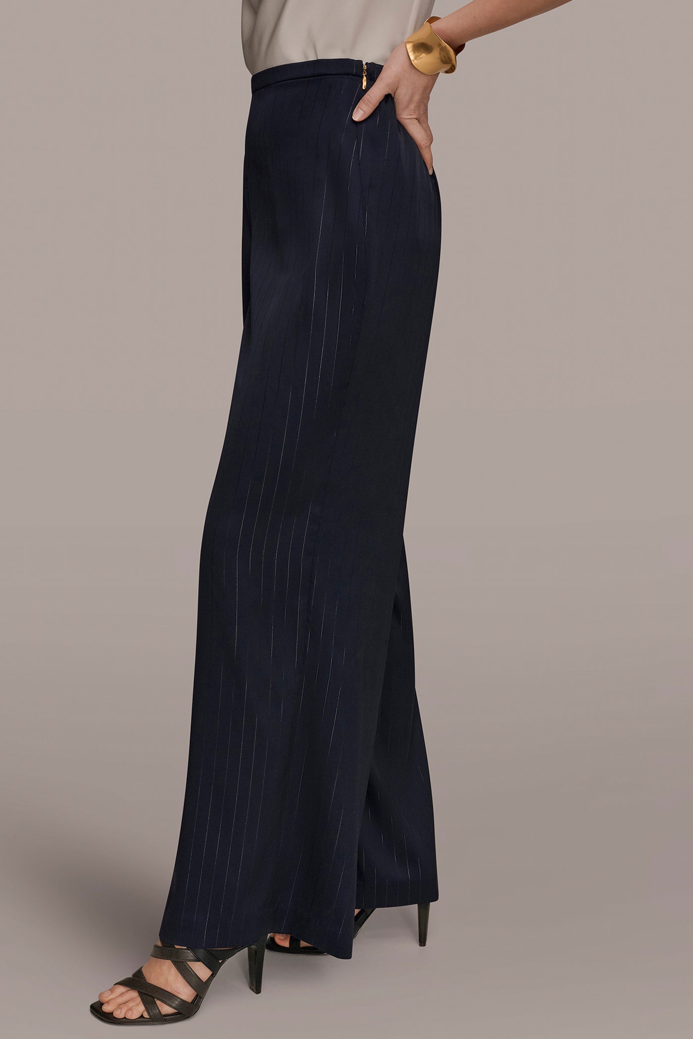 WIDE LEG PULL ON PANT | View 2 | Clothing