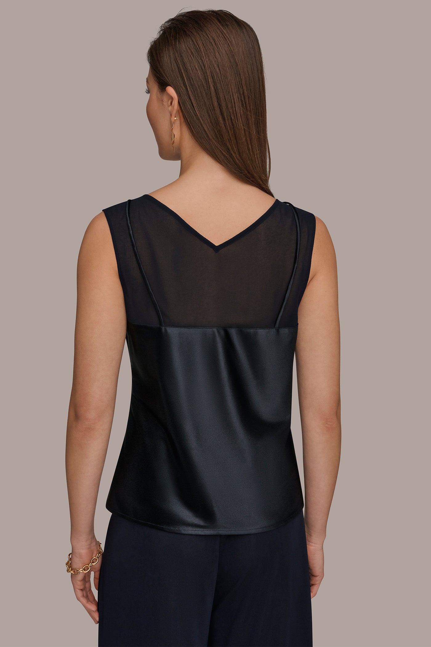 SLEEVELESS V-NECK TOP | View 2 | Products