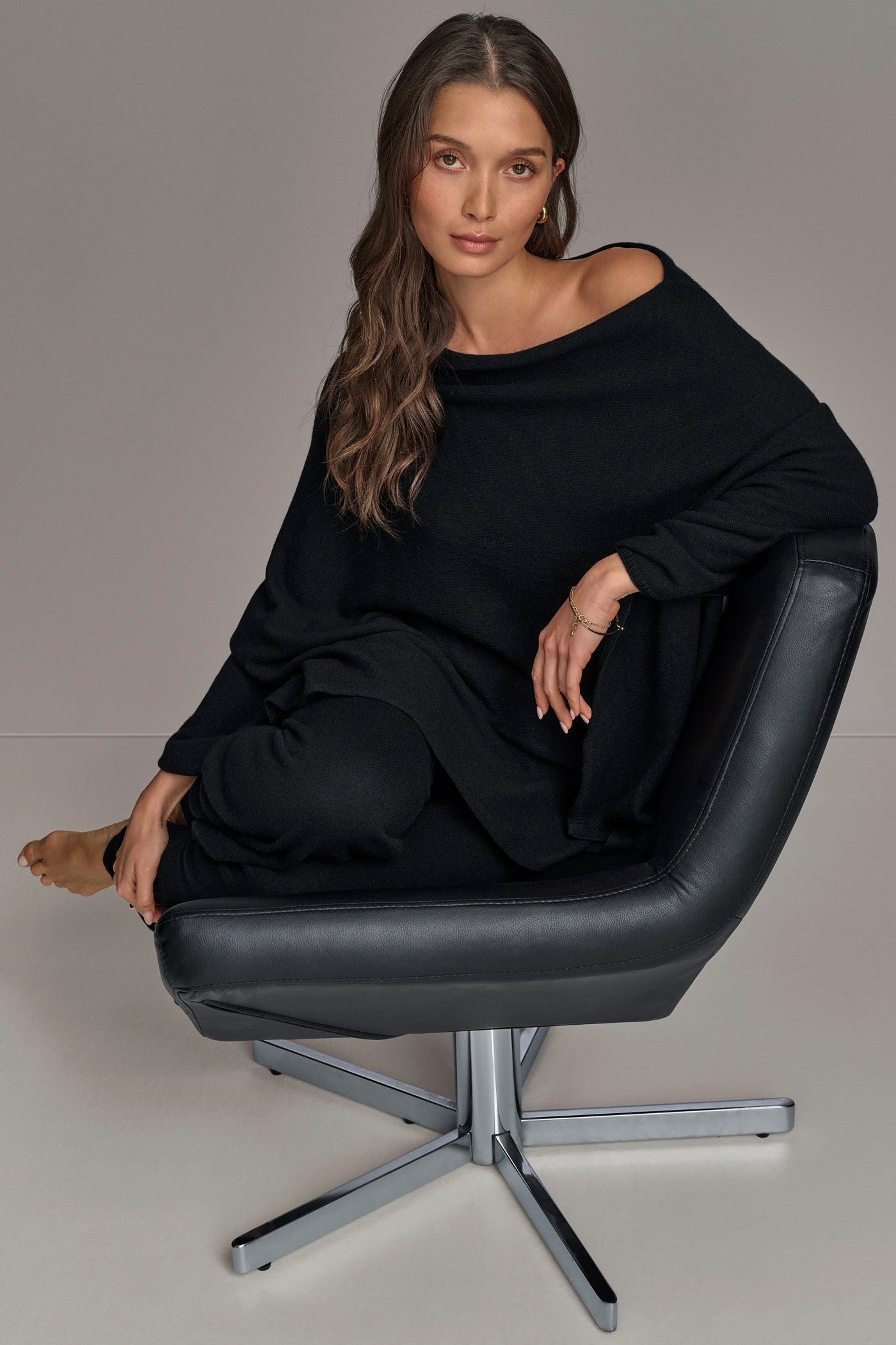 CASHMERE PONCHO VIEW 8 | Donna Karan New York Cashmere