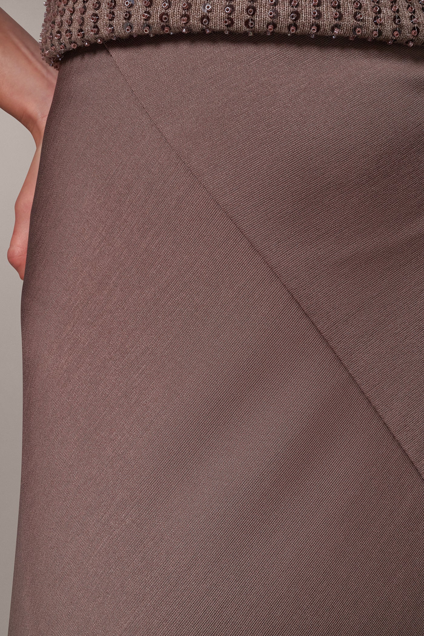 ANGLE HEM MIDI SKIRT VIEW 4