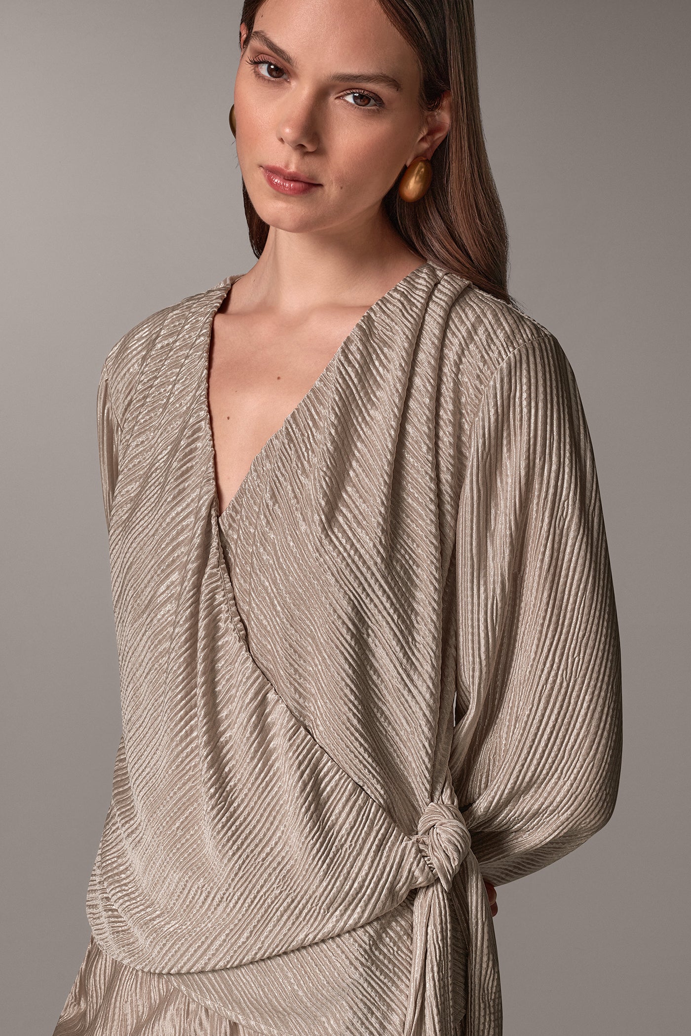 METALLIC WRAP-EFFECT TOP VIEW 2