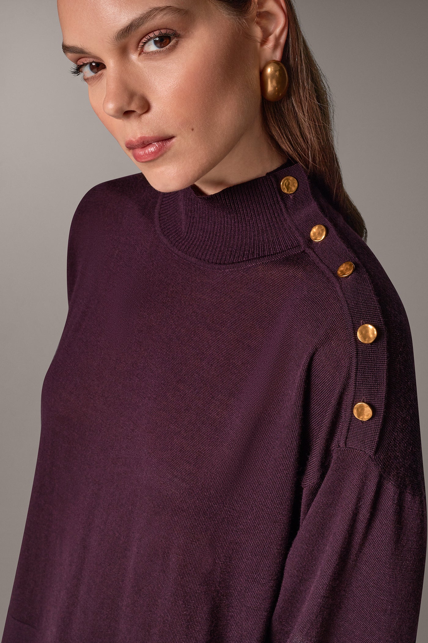 MERINO WOOL BUTTON SHOULDER TURTLENECK VIEW 4