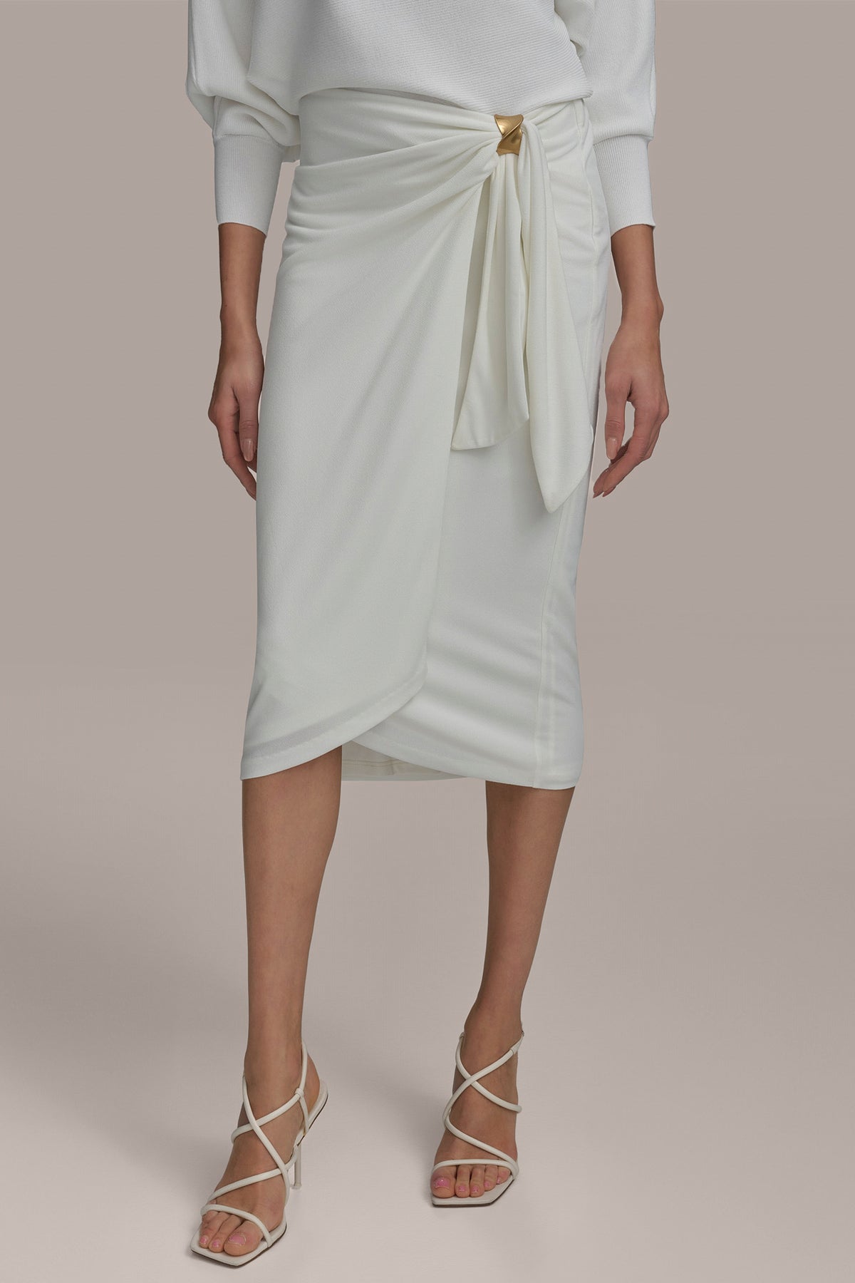 GATHERED WAIST WITH HARDWARE SKIRT