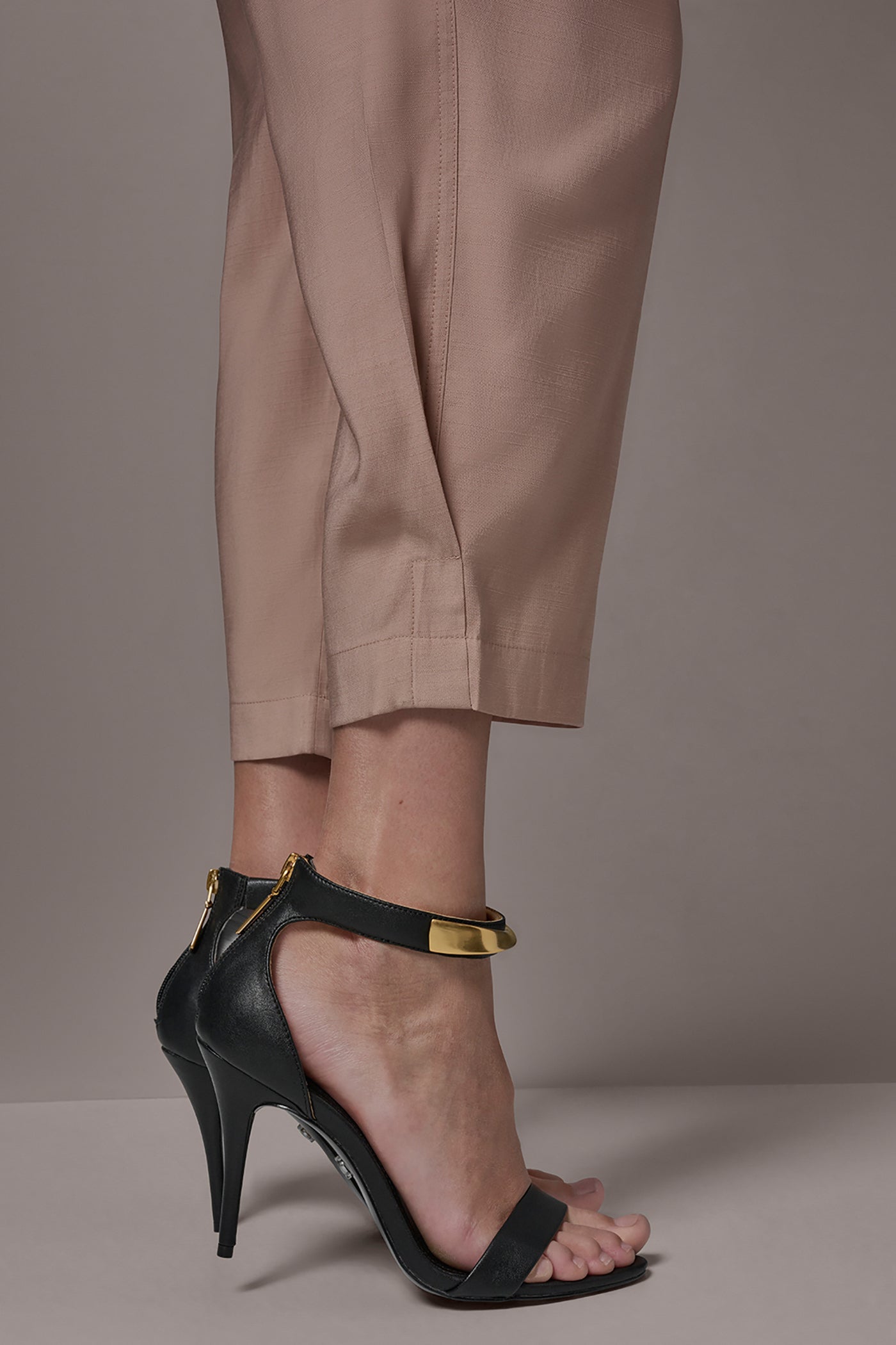 EXTRA HIGH-RISE UTILITY PANT VIEW 5