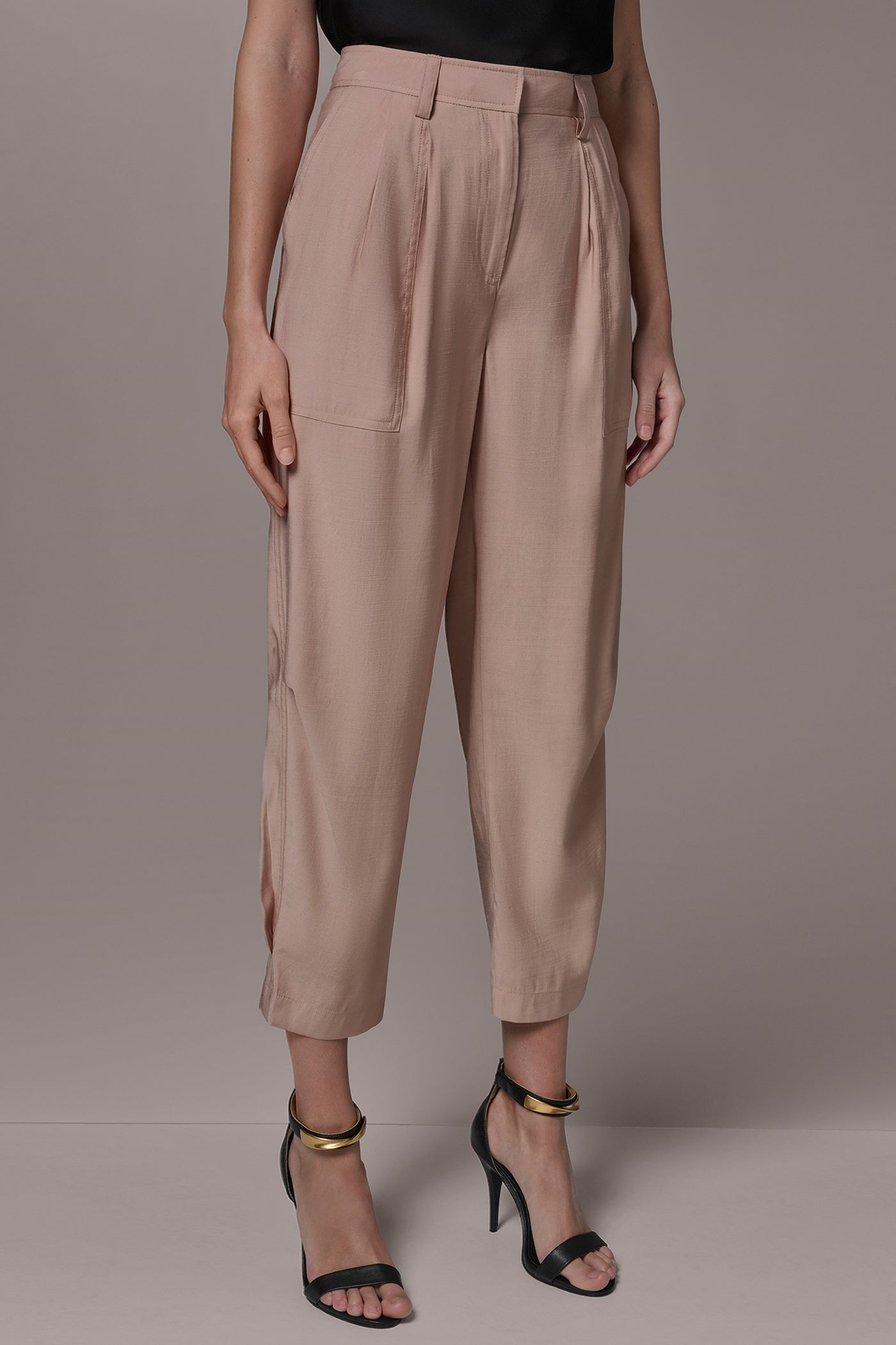 EXTRA HIGH-RISE UTILITY PANT | View 1 | Joan Edit