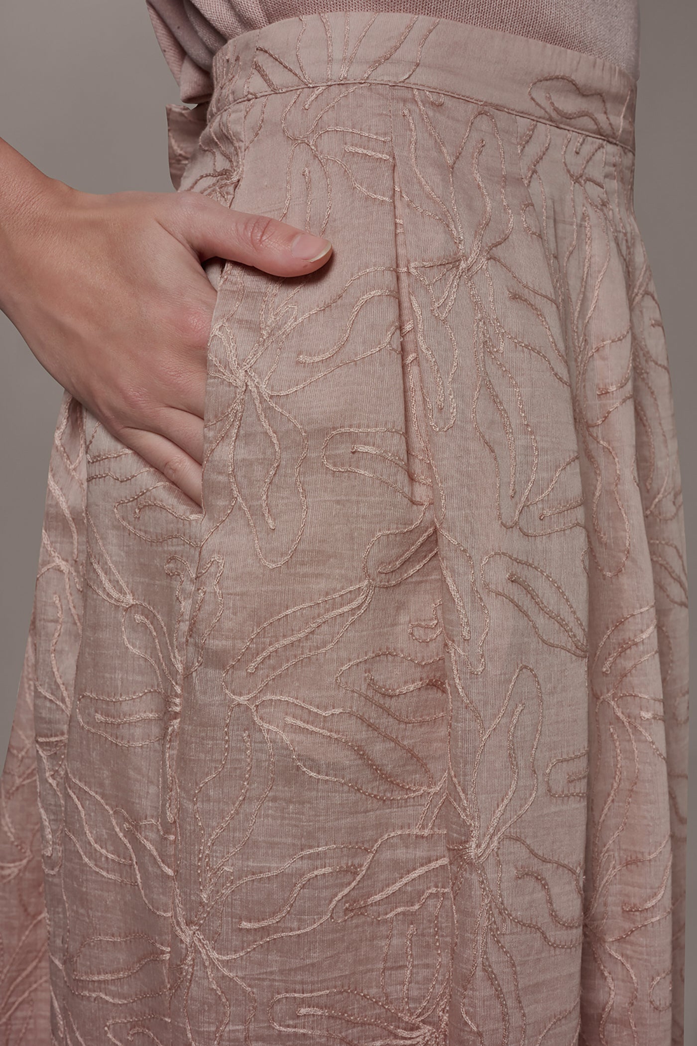 FLORAL EMBROIDERED PLEATED A-LINE SKIRT VIEW 4 | Skirts