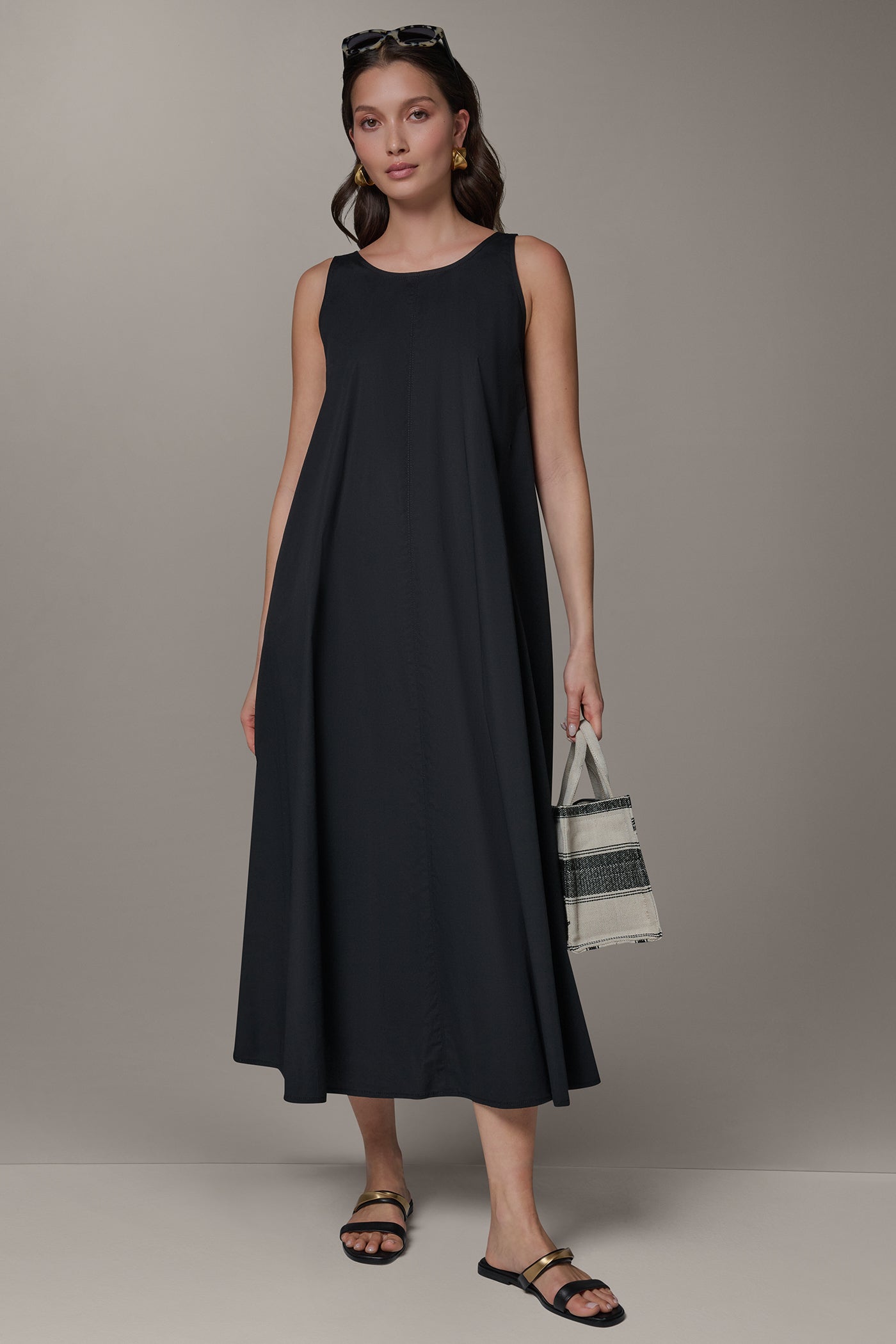 SLEEVELESS MAXI TRAPEZE DRESS VIEW 8 | Casual Collection