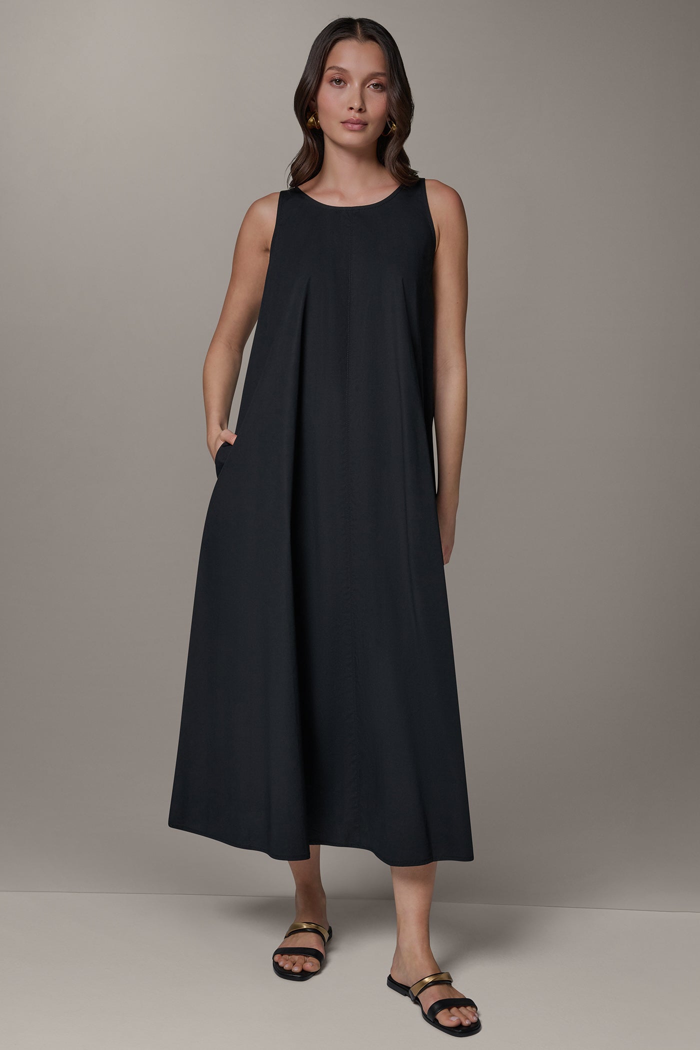 SLEEVELESS MAXI TRAPEZE DRESS
