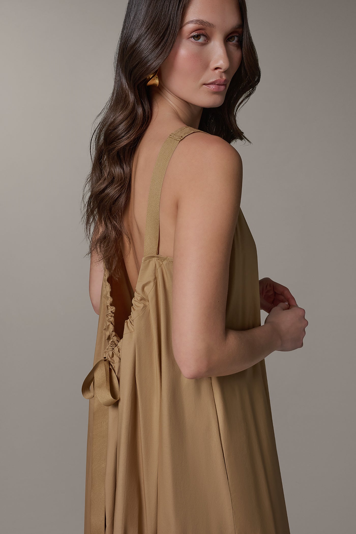 Donna Karan Women's Sleeveless Maxi Trapeze Dress in Fawn Donna Karan Women's Sleeveless Maxi Trapeze Dress in Fawn