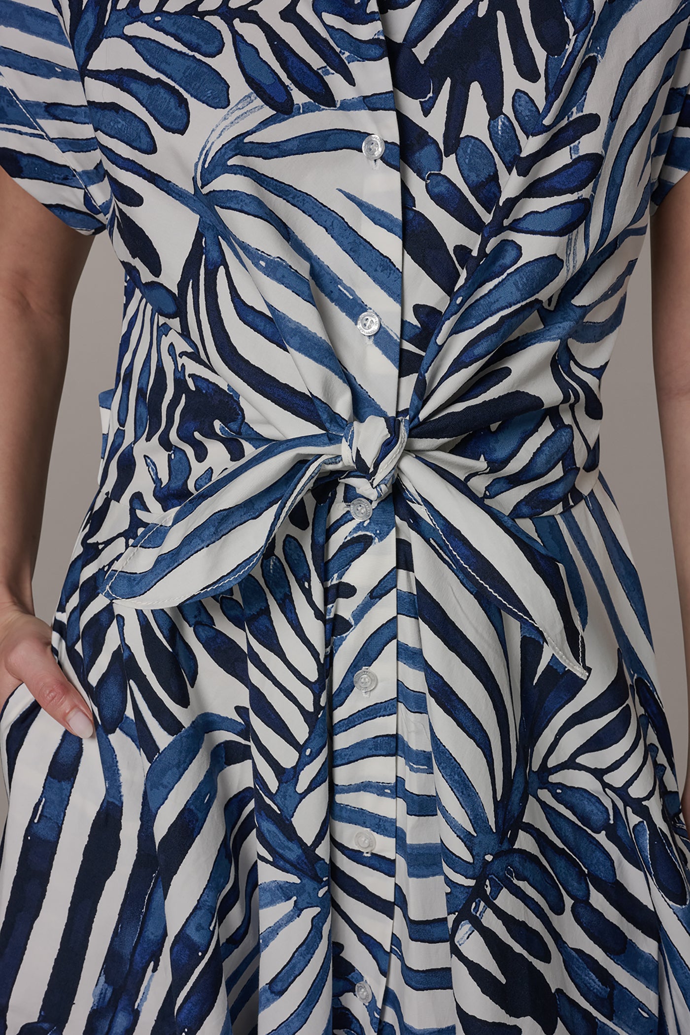 SHORT SLEEVE TIE FRONT MAXI SHIRT DRESS VIEW 7 | Select Dresses