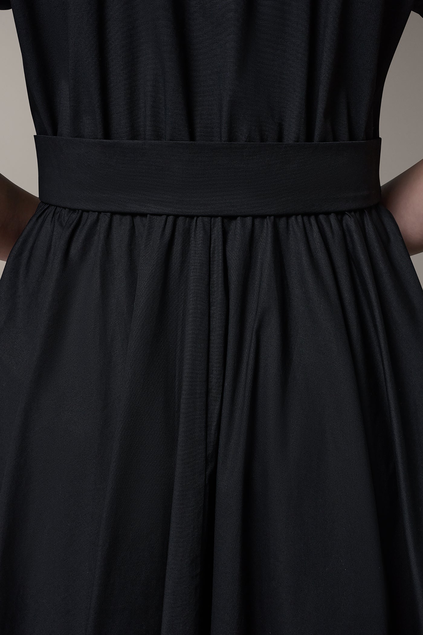 SHORT SLEEVE TIE FRONT MAXI SHIRT DRESS VIEW 6