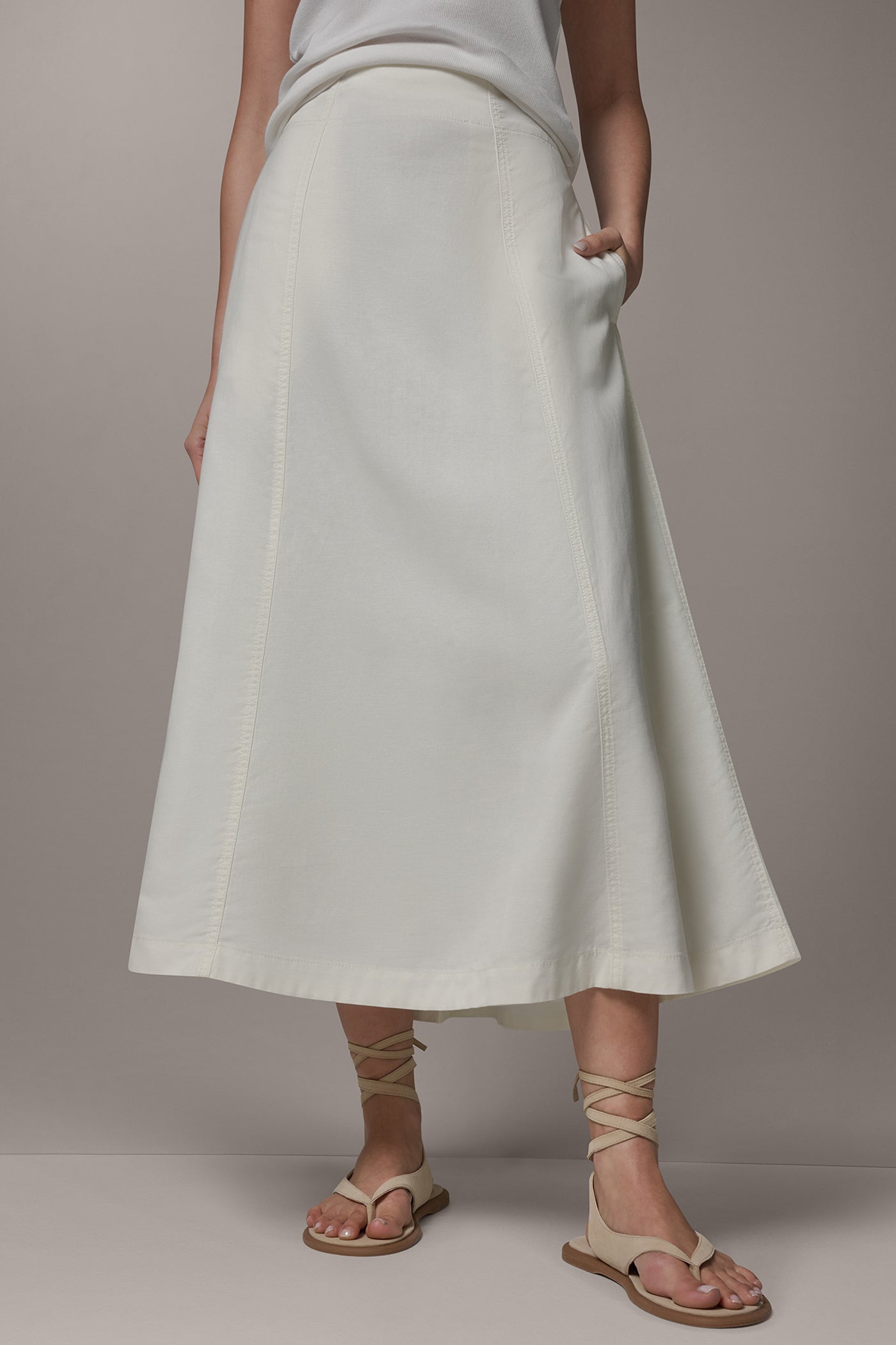 MIDI A-LINE PANEL SKIRT | View 1 | Casual Collection