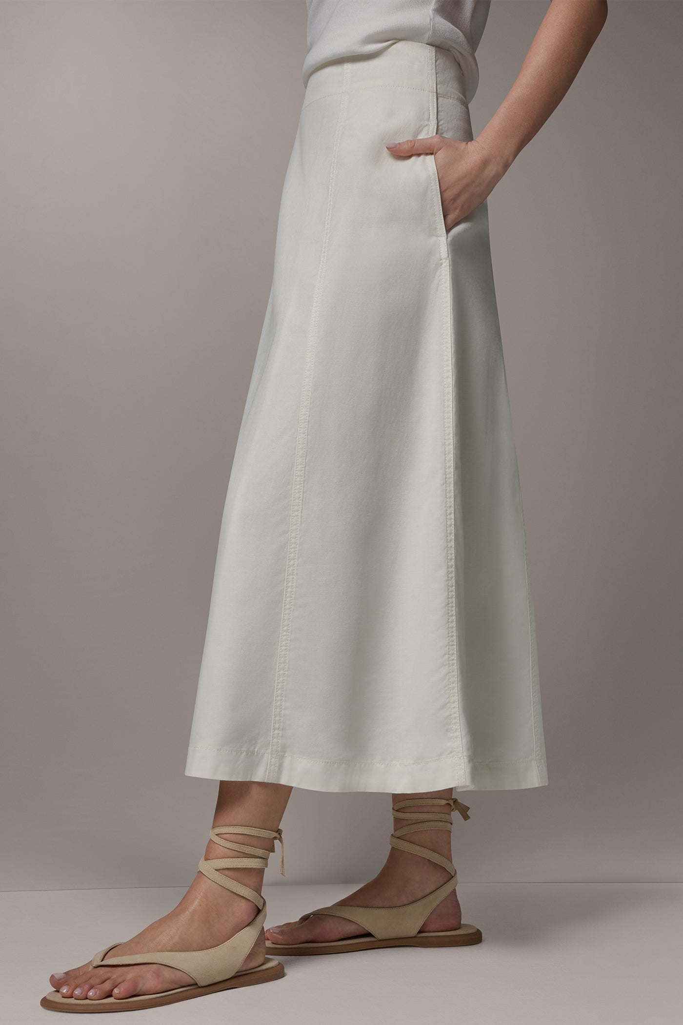 MIDI A-LINE PANEL SKIRT VIEW 3 | Casual Collection