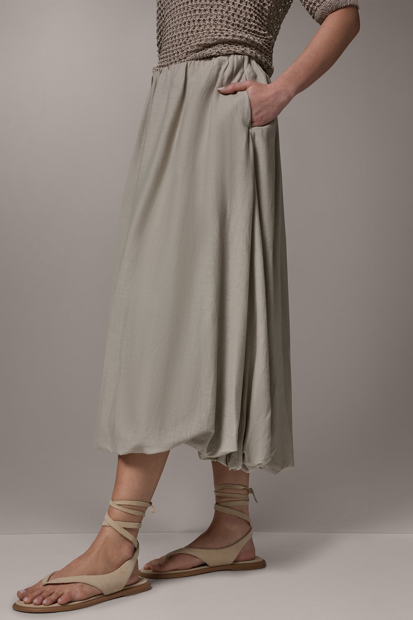 BUBBLE SKIRT VIEW 3 | Donna Karan Weekend Bottoms