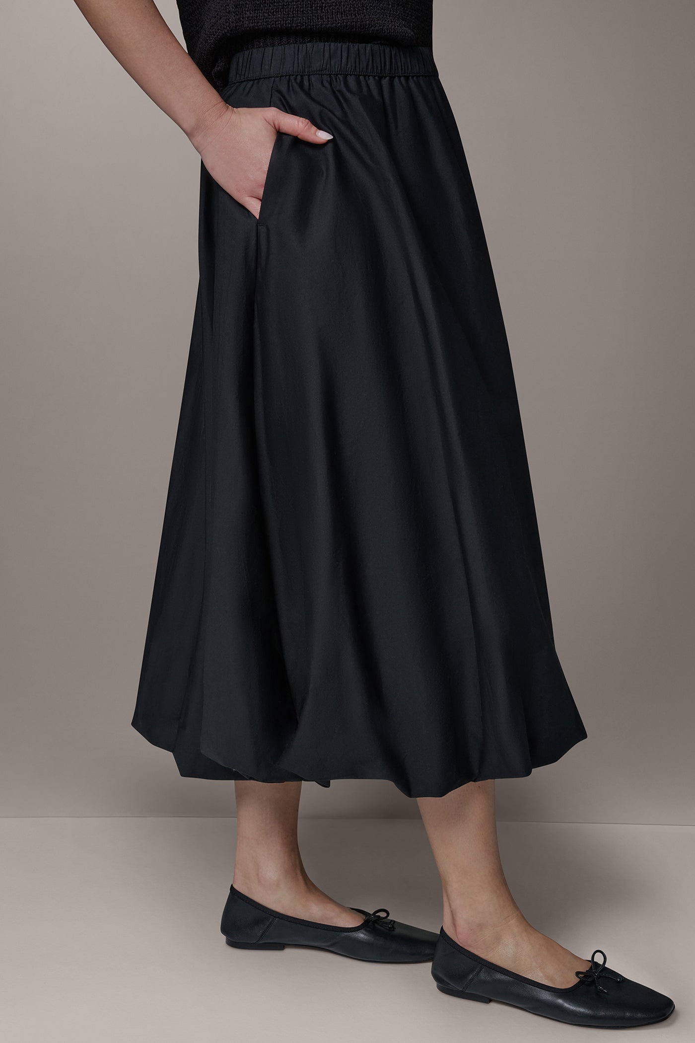BUBBLE SKIRT VIEW 3 | Donna Karan Weekend