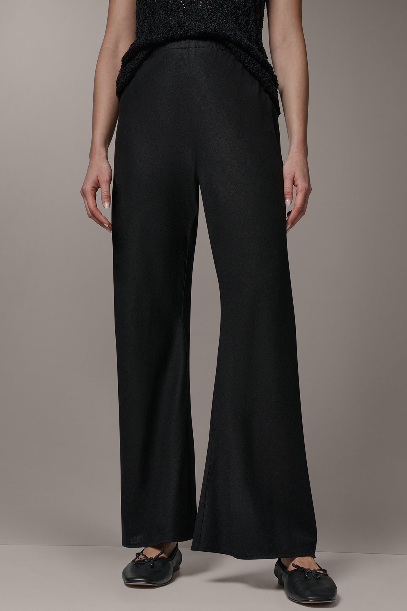 MID-RISE RELAXED ANKLE PANT | View 1 | New clothing
