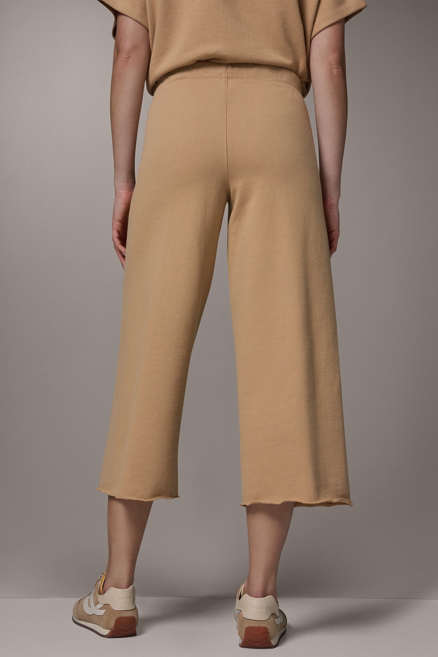 MID-RISE STRAIGHT-LEG CAPRI PANT VIEW 3 | Included in discounts