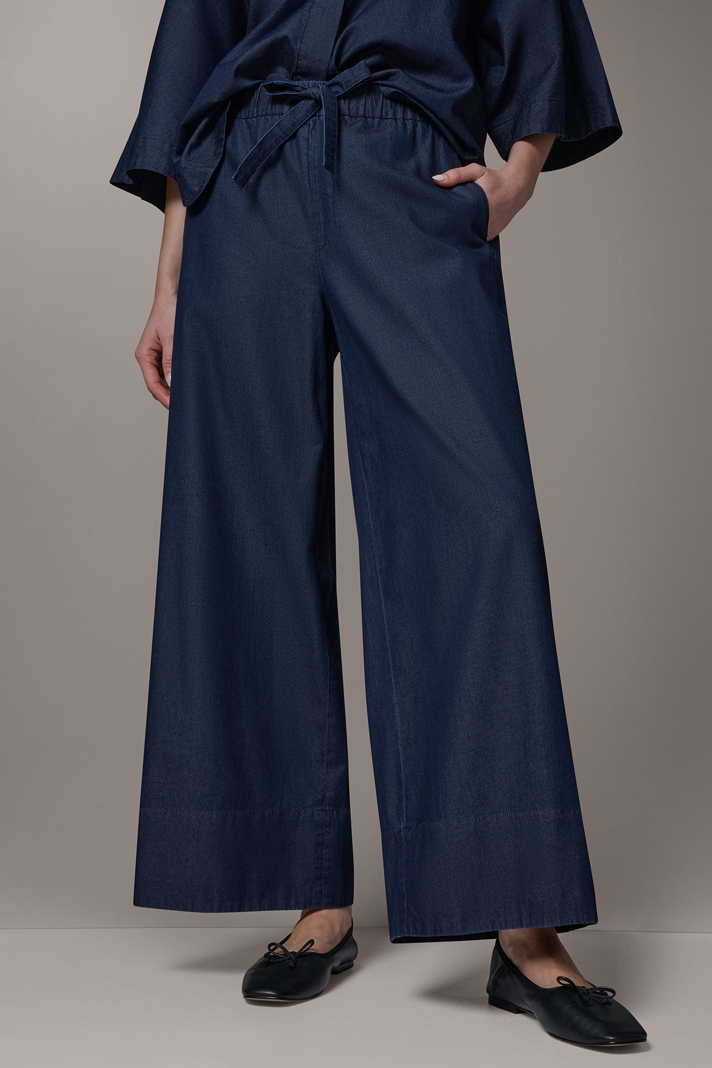 HIGH-RISE RELAXED PULL-ON PANT