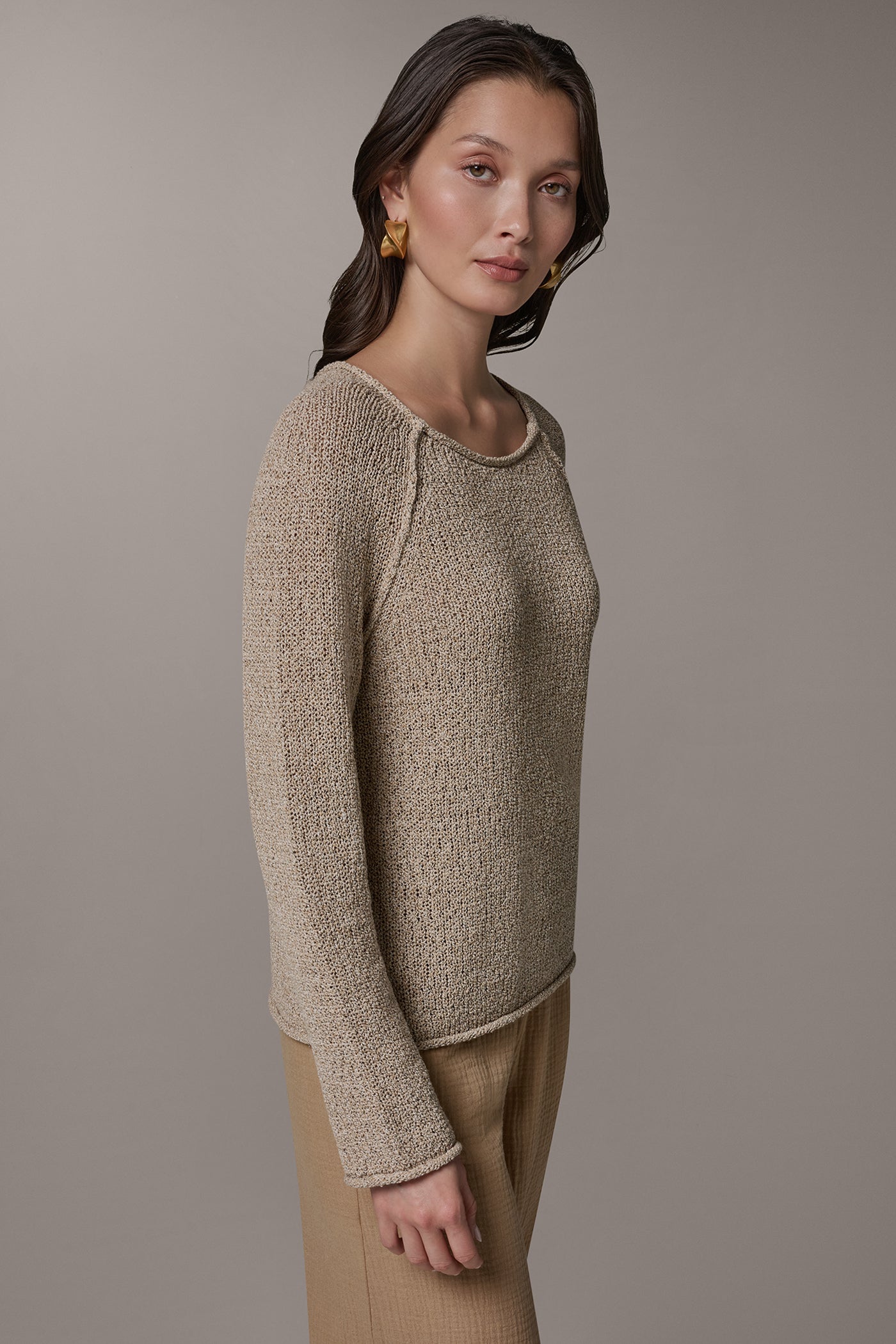 LONG SLEEVE EASY SWEATER VIEW 4 | Donna Karan Weekend Tops