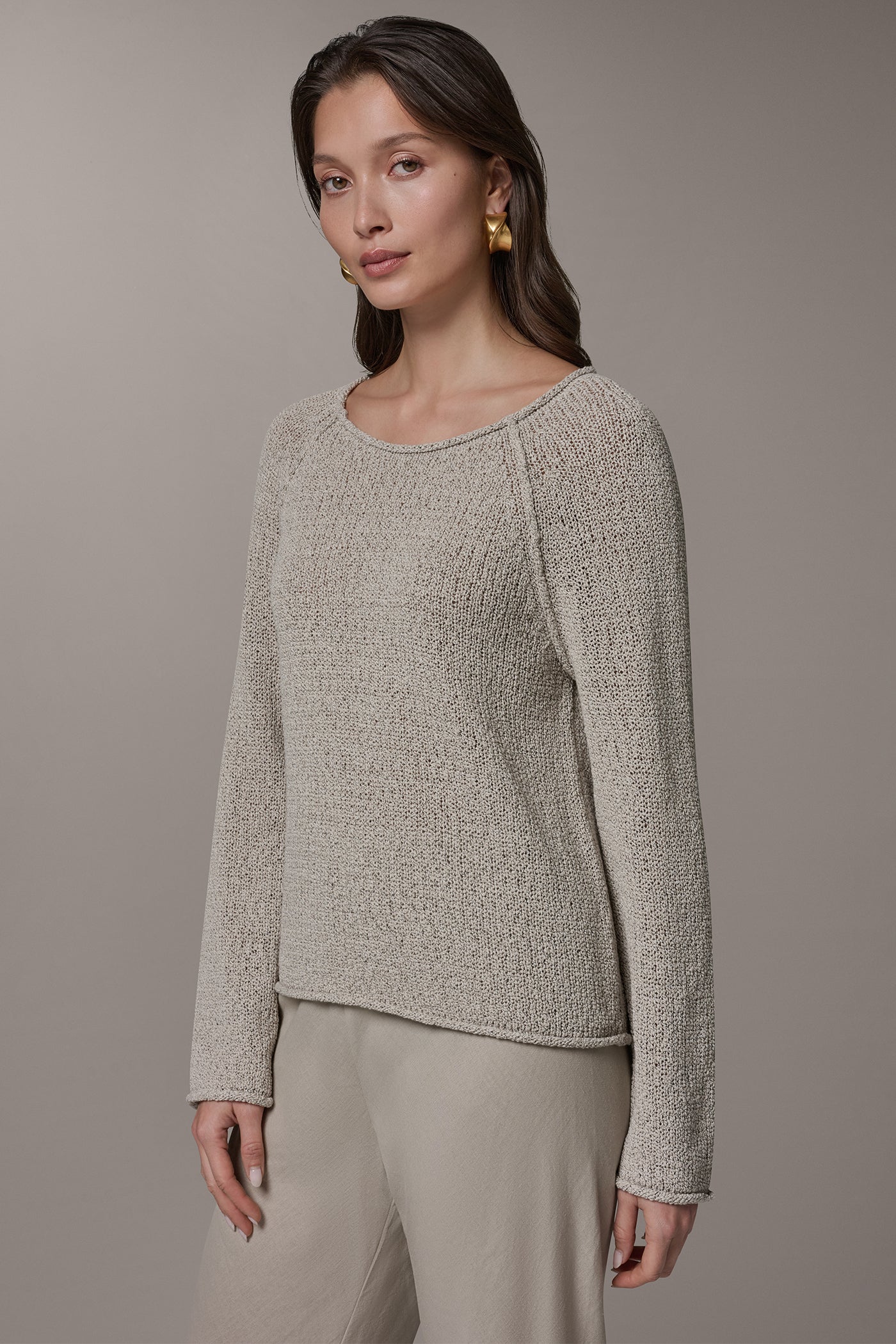 LONG SLEEVE EASY SWEATER VIEW 4 | Donna Karan Weekend Tops