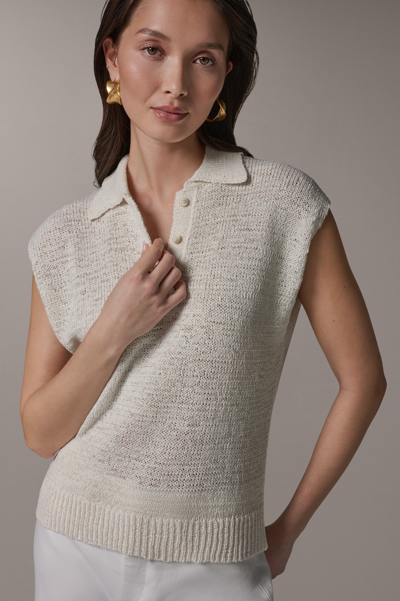 SLEEVELESS POLO SWEATER VIEW 4 | Clothing