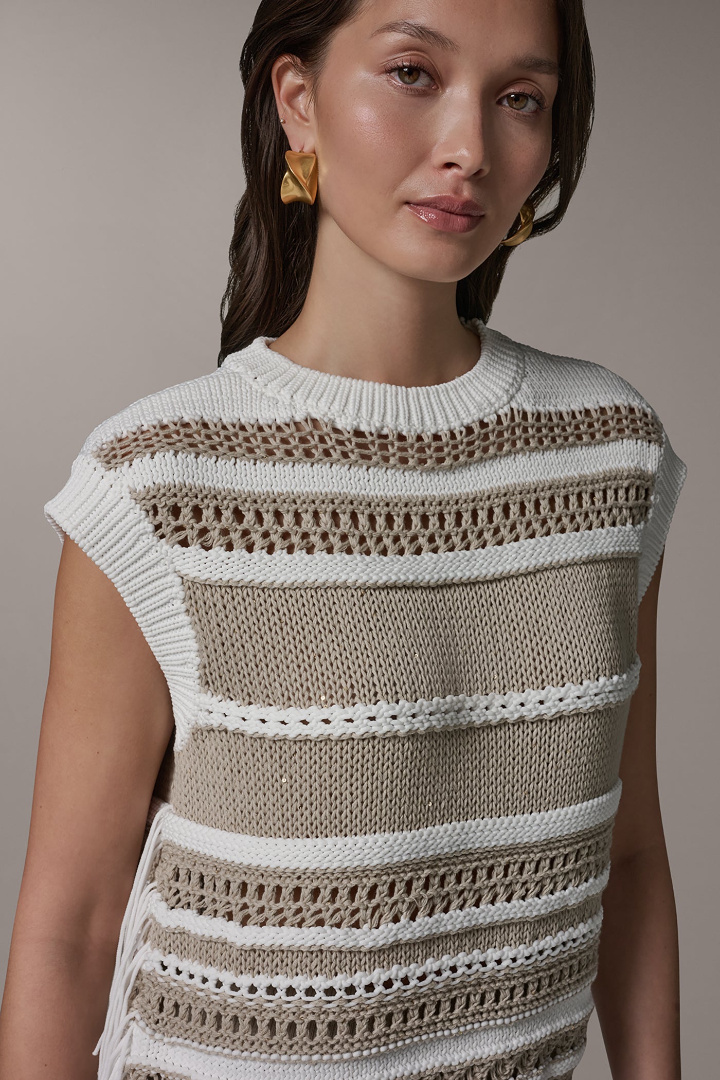 SLEEVELESS CREW NECK SWEATER VIEW 4 | Donna Karan Weekend Tops