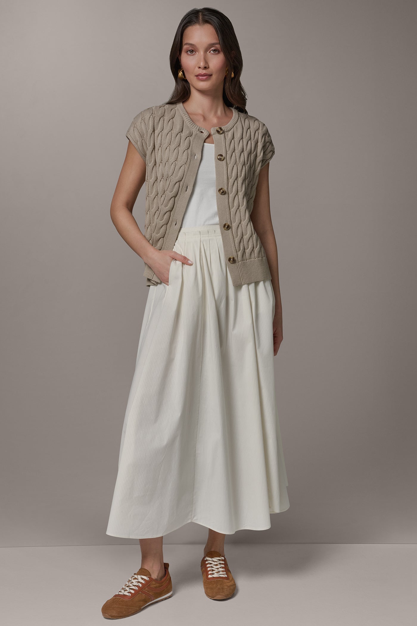 SLEEVELESS CABLE KNIT VEST VIEW 7 | Tops