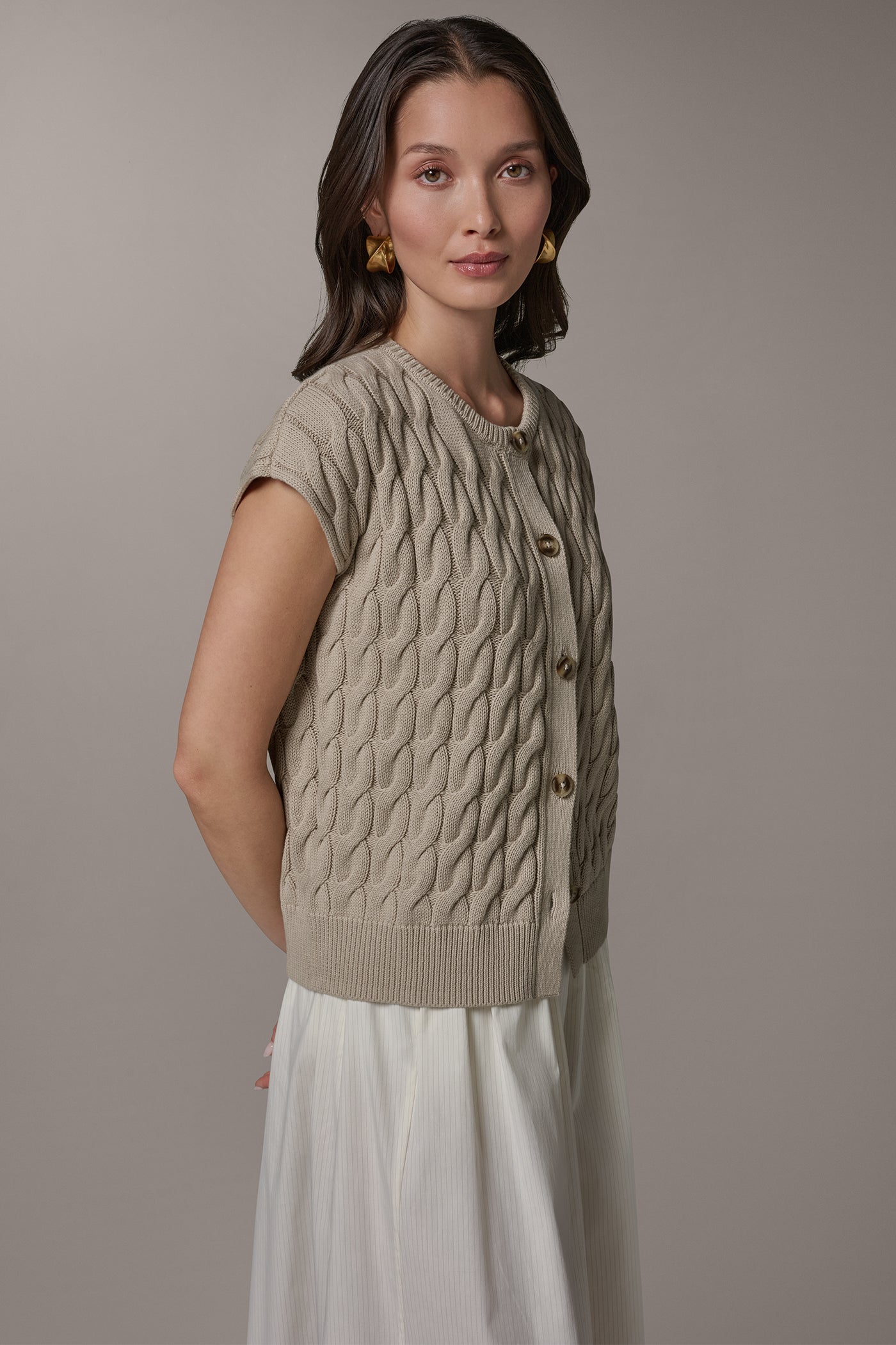 SLEEVELESS CABLE KNIT VEST VIEW 4 | Tops
