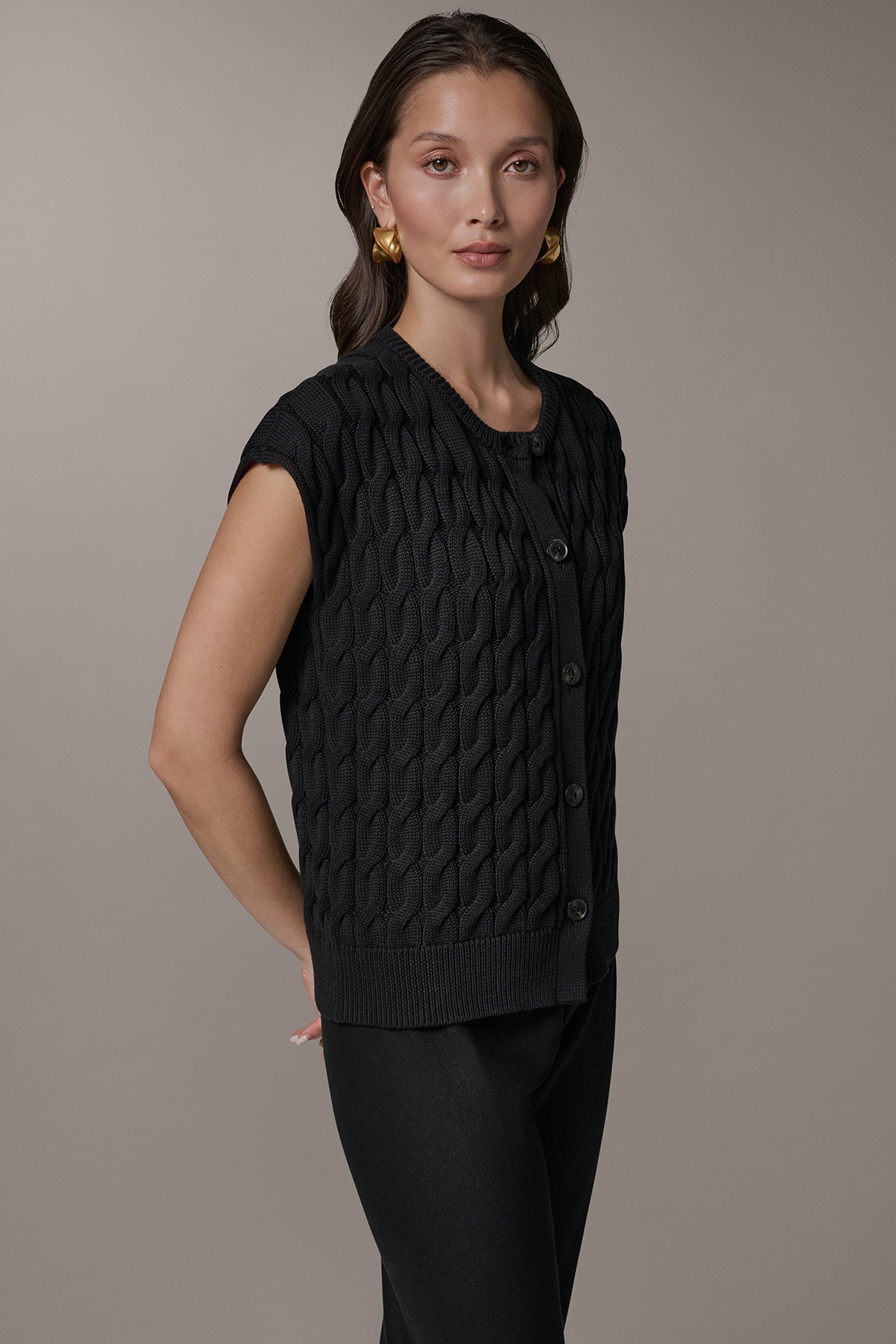 SLEEVELESS CABLE KNIT VEST VIEW 4 | Tops