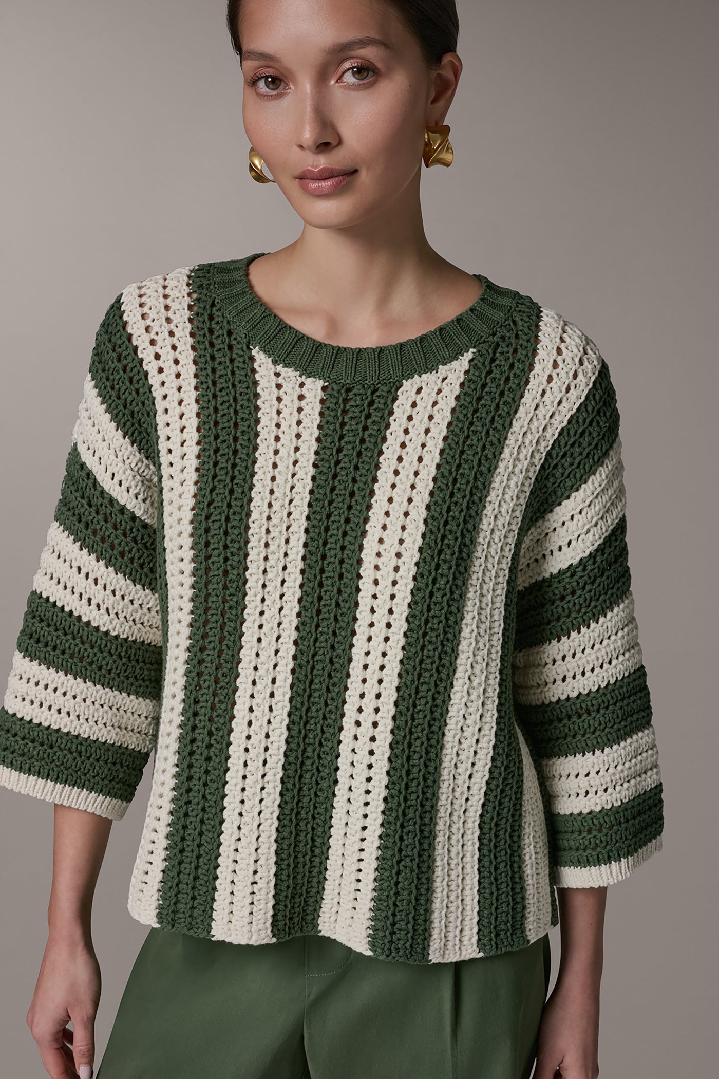 CREW NECK ELBOW SLEEVE SWEATER VIEW 4 | Donna Karan Weekend