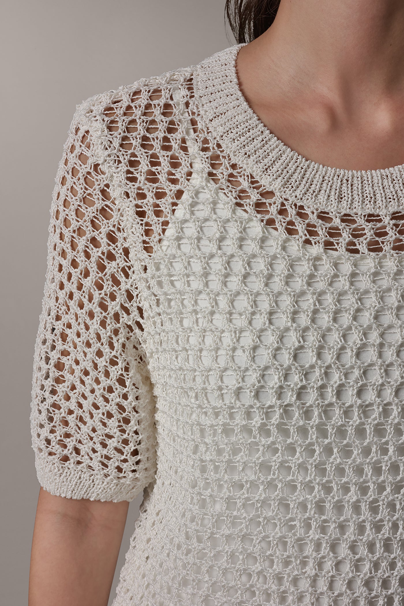 CREW NECK SHORT SLEEVE SWEATER VIEW 4 | Donna Karan Weekend