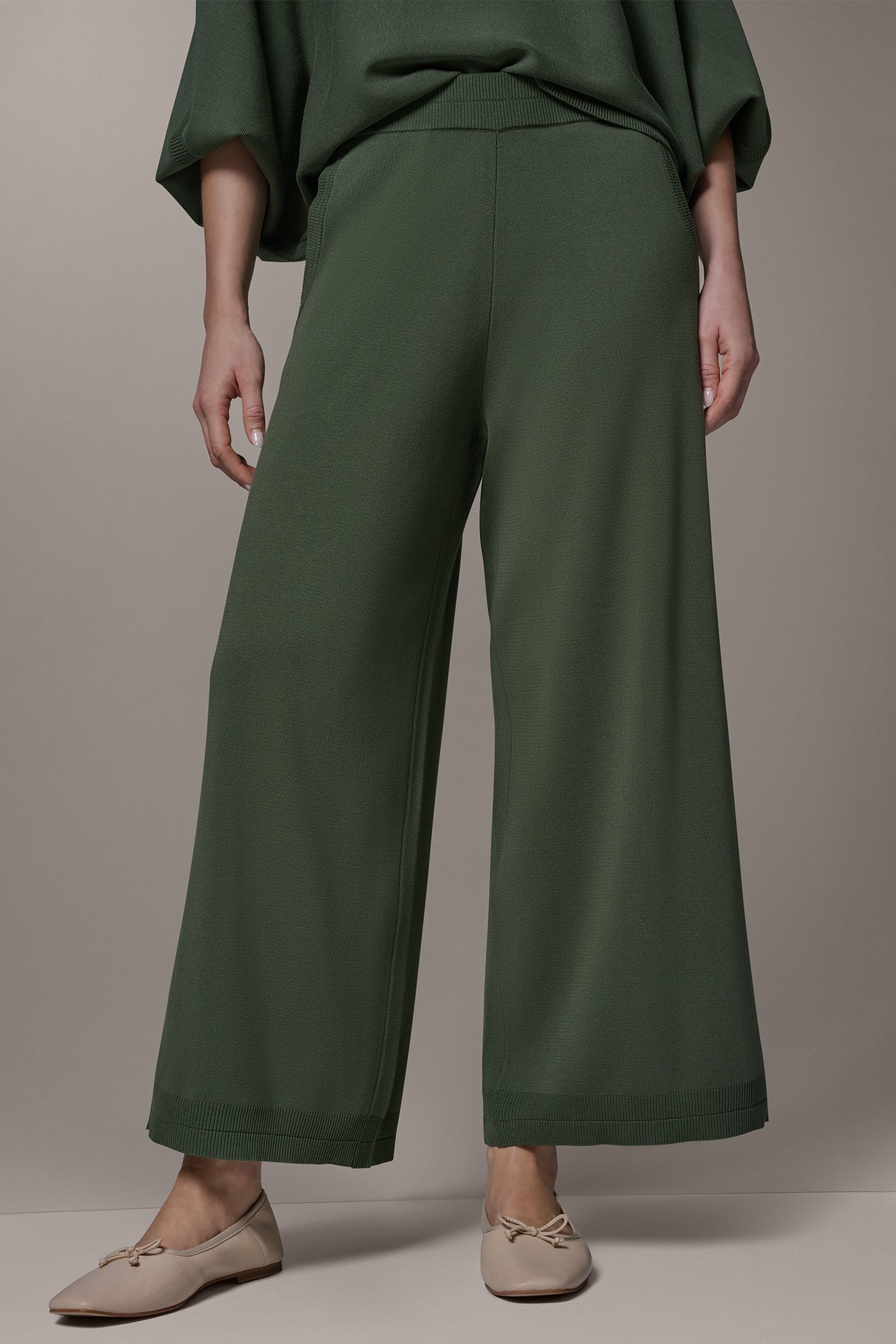 EXTRA HIGH-RISE WIDE-LEG ANKLE PANT