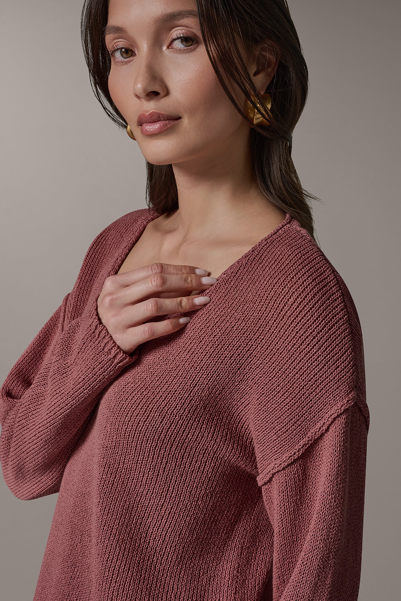 LONG SLEEVE ROLLED V-NECK SWEATER VIEW 5 | Donna Karan Weekend Tops