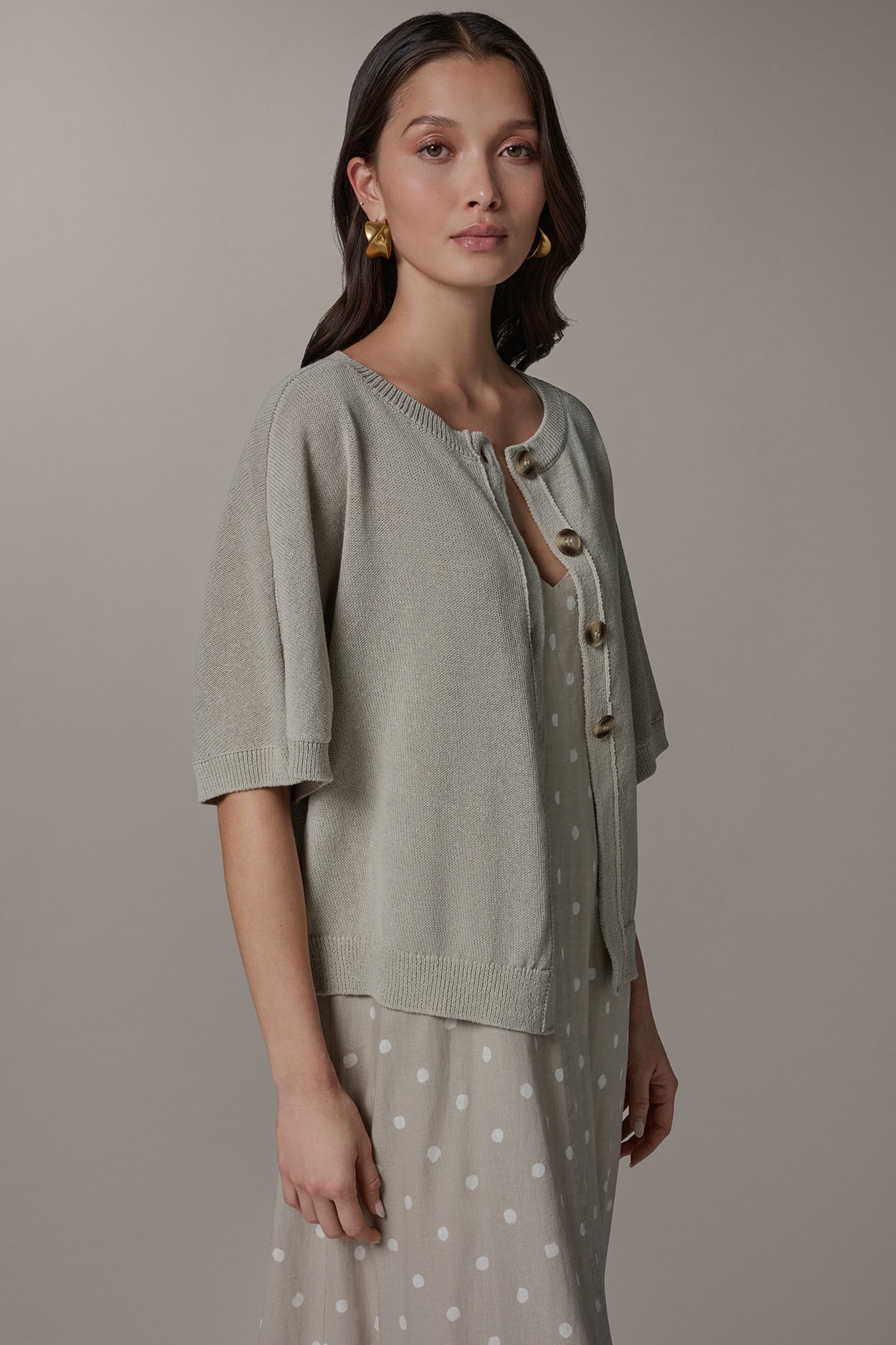 CREW NECK SHORT SLEEVE CARDIGAN VIEW 3 | Clothing