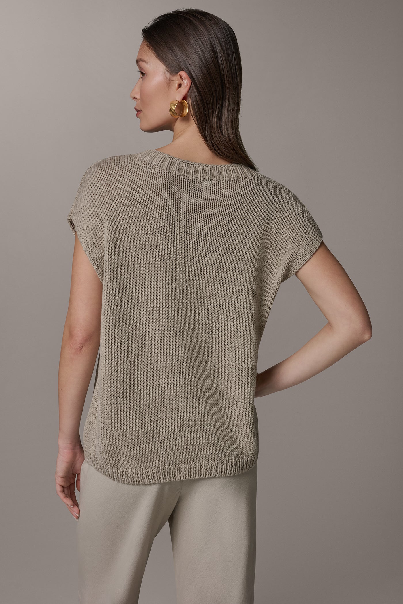 SLEEVELESS CREW NECK SWEATER | View 2 | Casual Collection