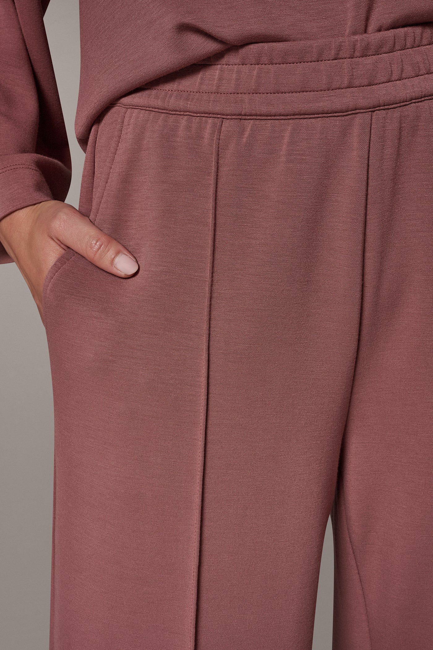 JET SETTER MID-RISE PINTUCK PANT VIEW 4